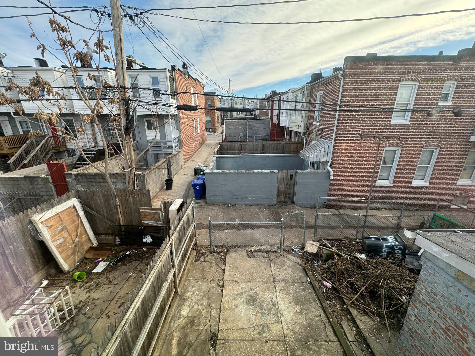 709 N KENWOOD AVENUE