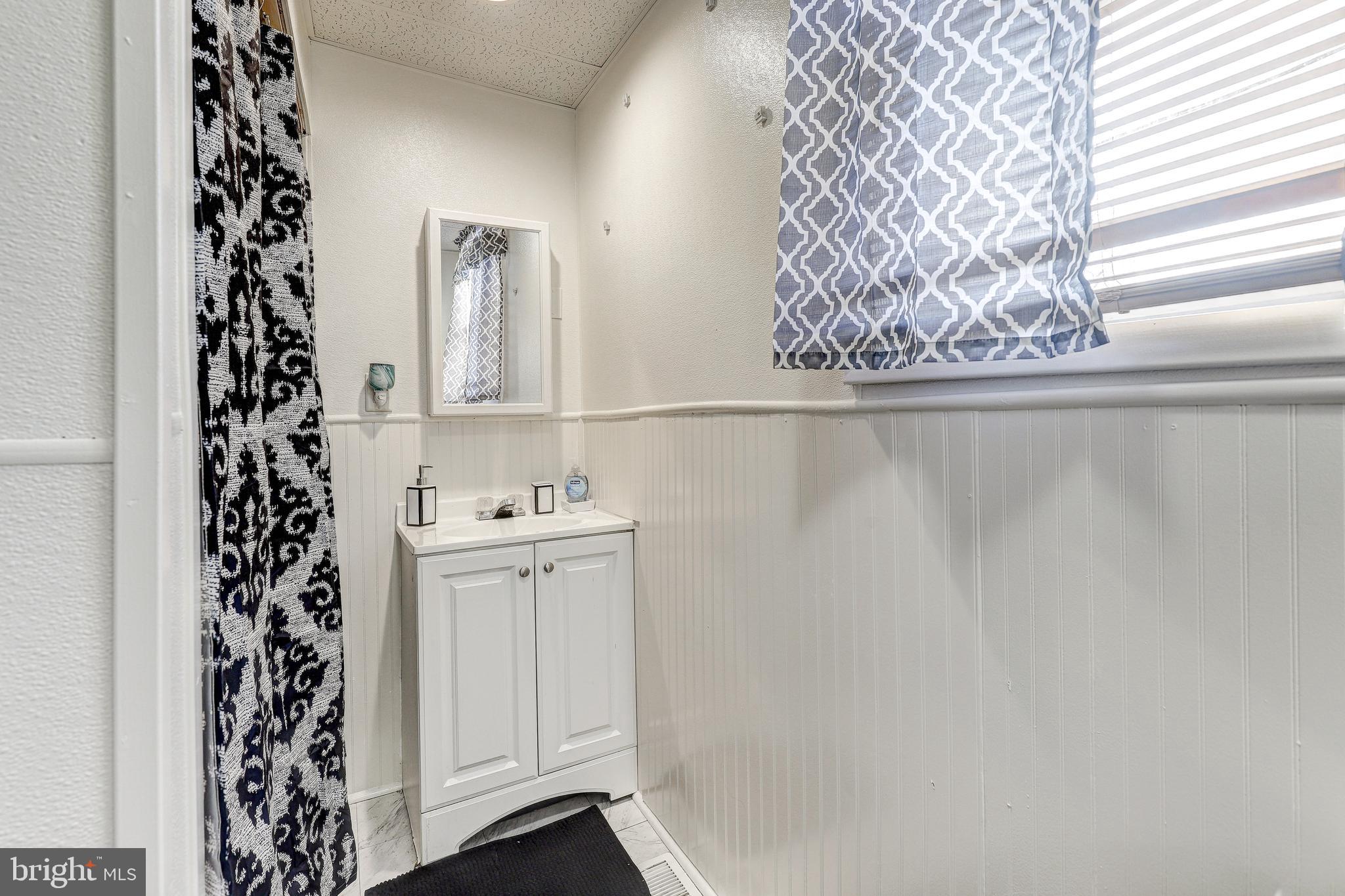 1503 SYCAMORE STREET