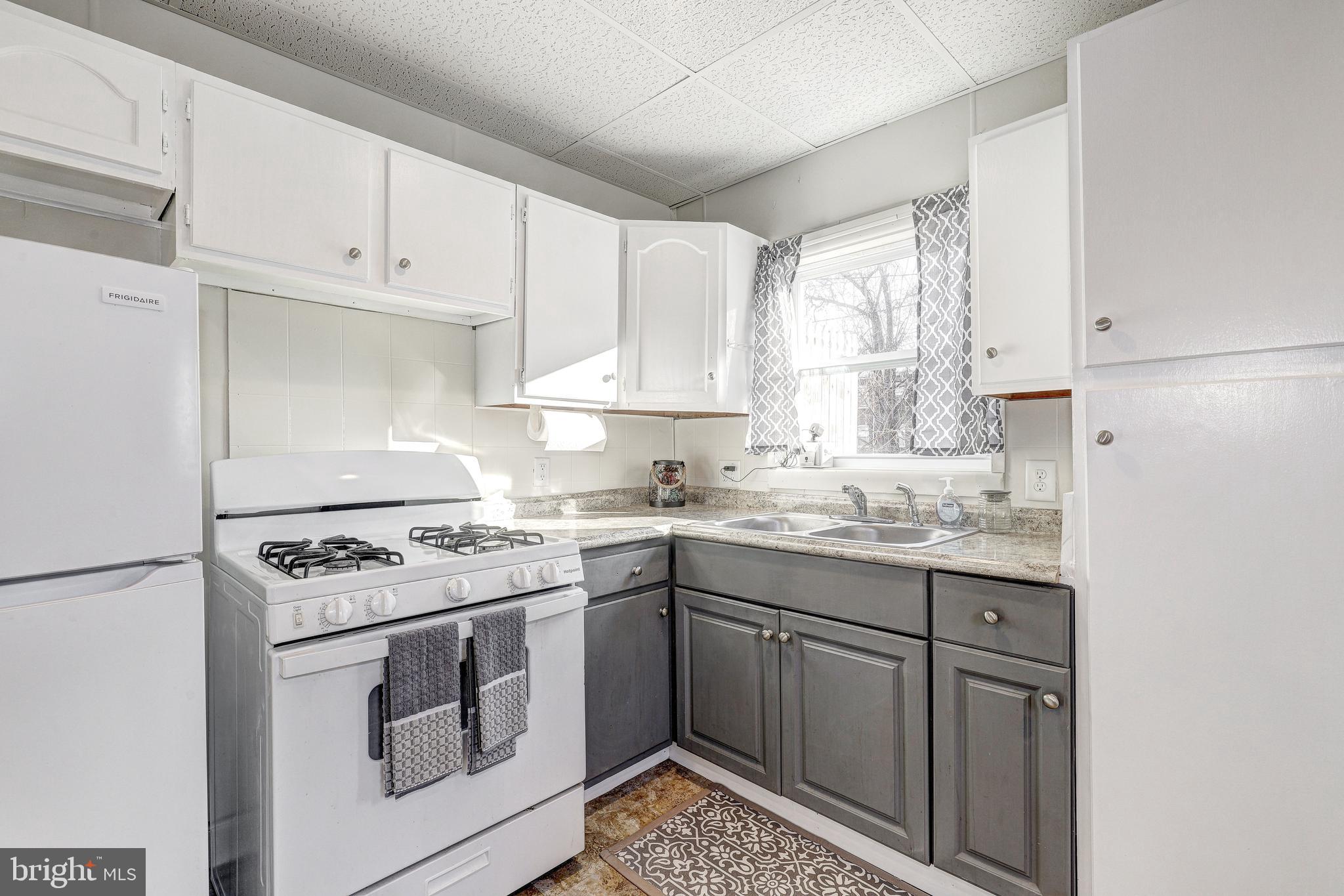 1503 SYCAMORE STREET