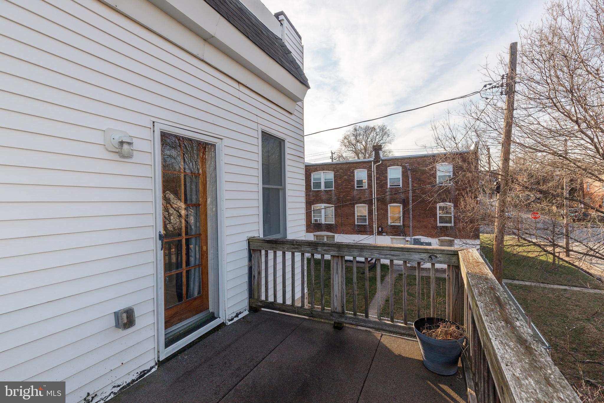 1503 SYCAMORE STREET