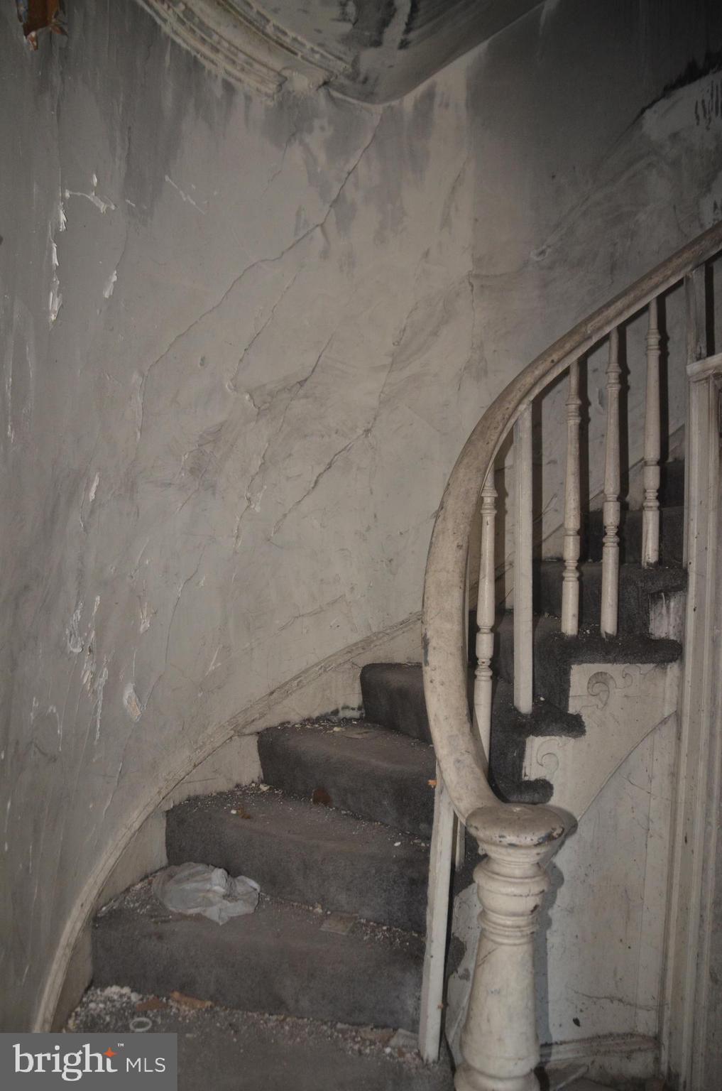 526 N CARROLLTON AVENUE