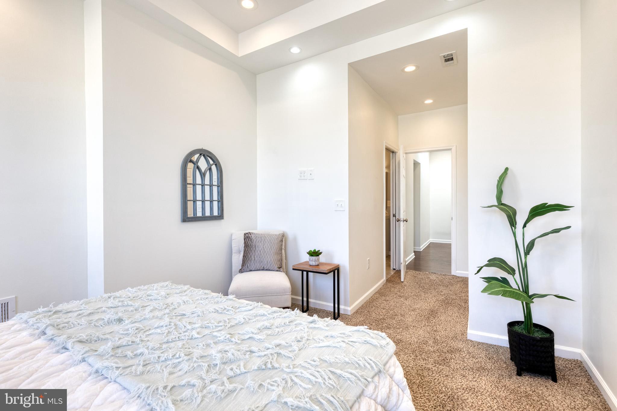 2515 E FAYETTE STREET