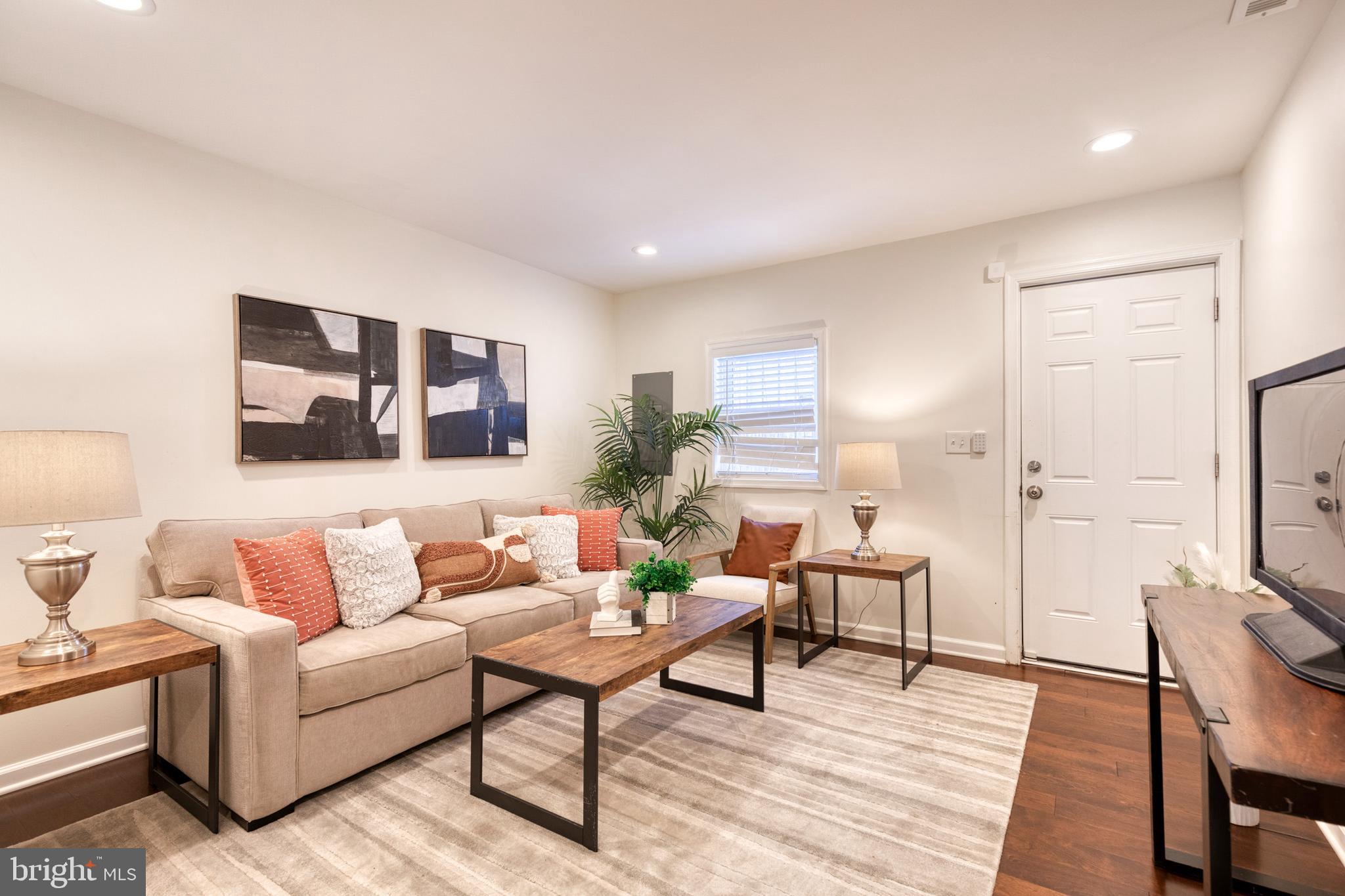 2515 E FAYETTE STREET