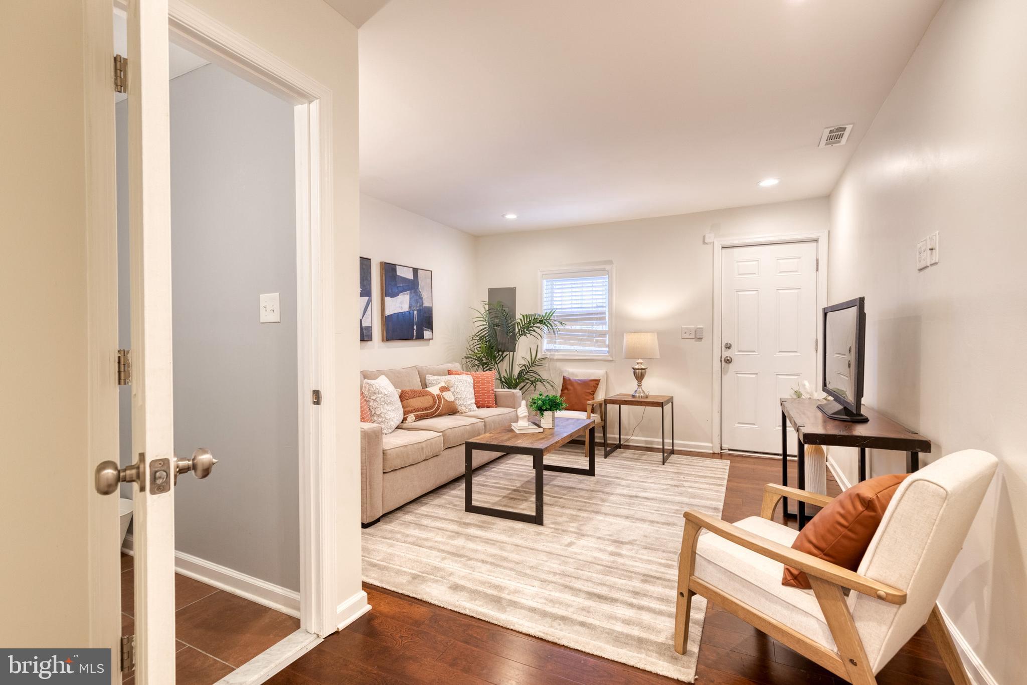 2515 E FAYETTE STREET