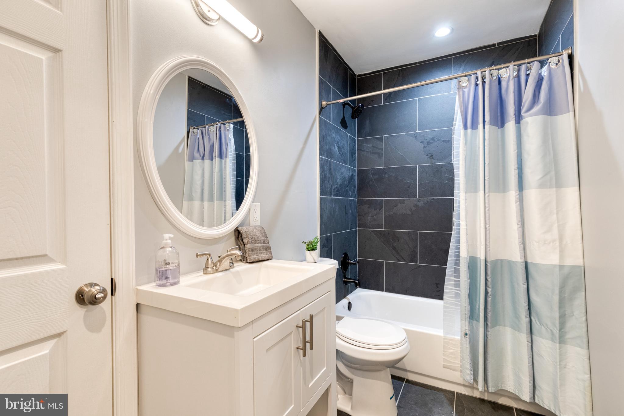 2515 E FAYETTE STREET