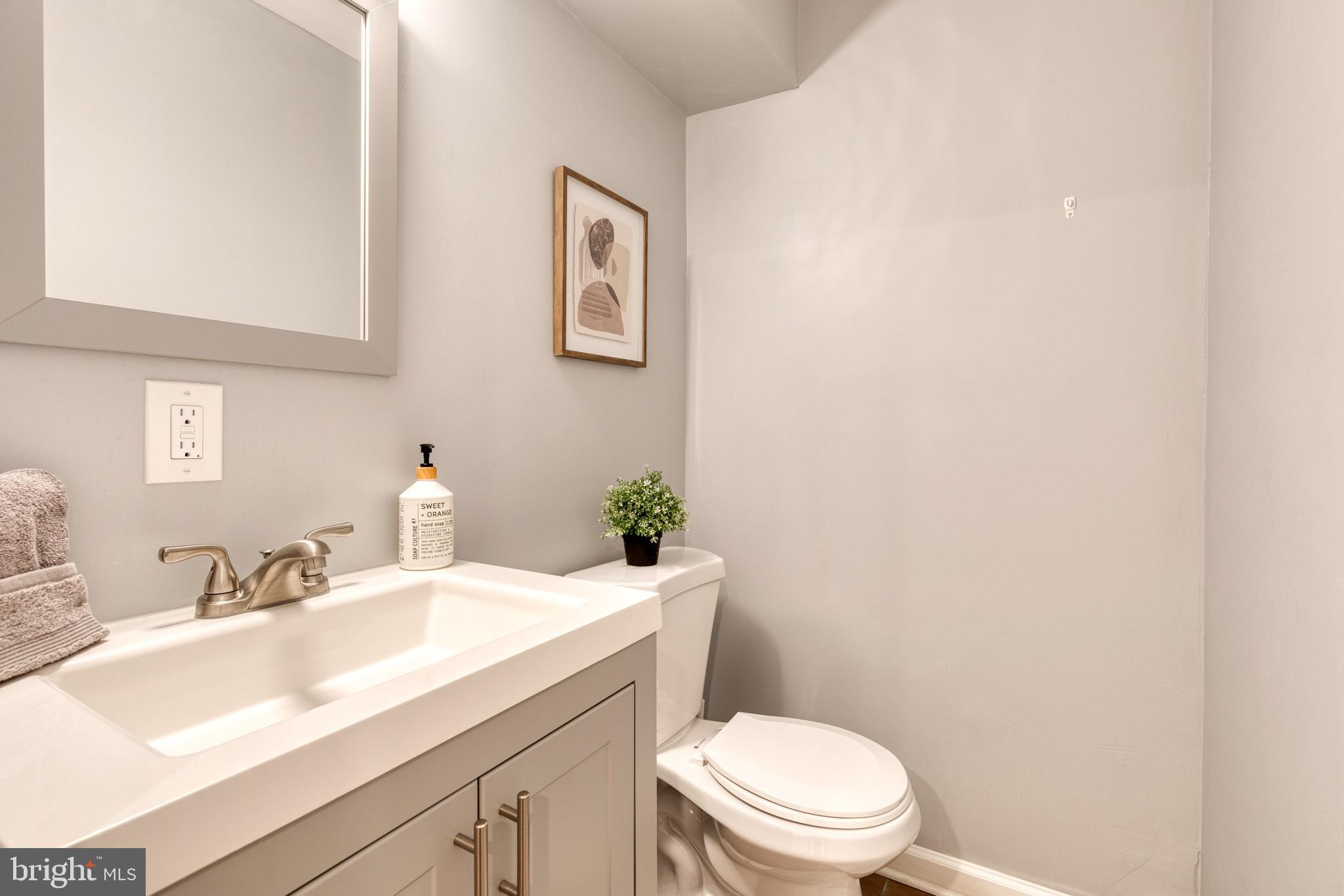 2515 E FAYETTE STREET