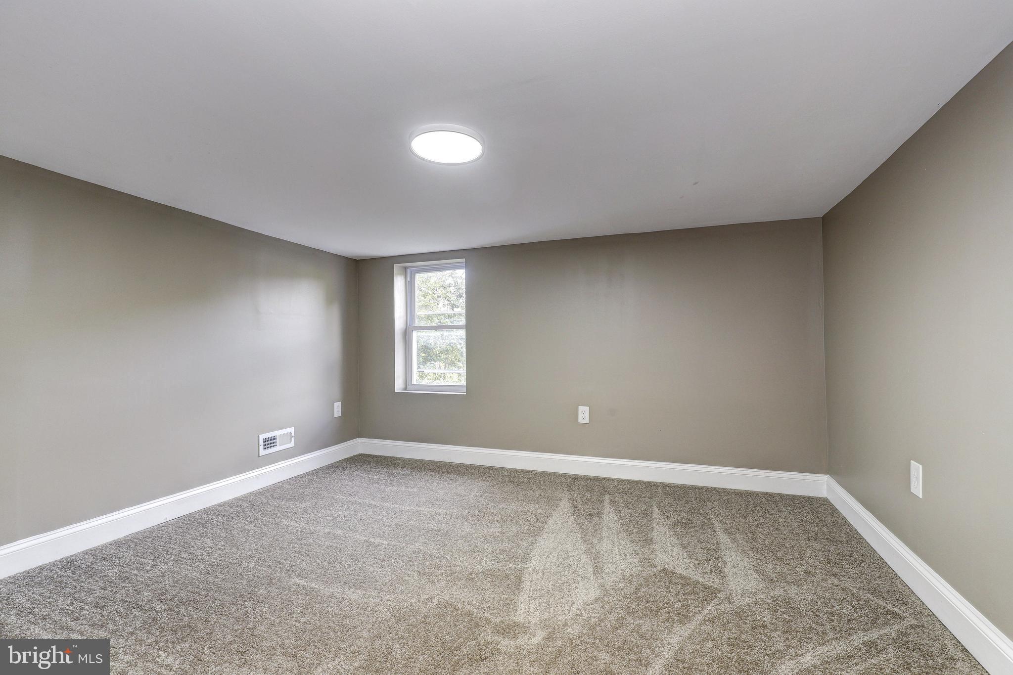 4220 PARKMONT AVENUE