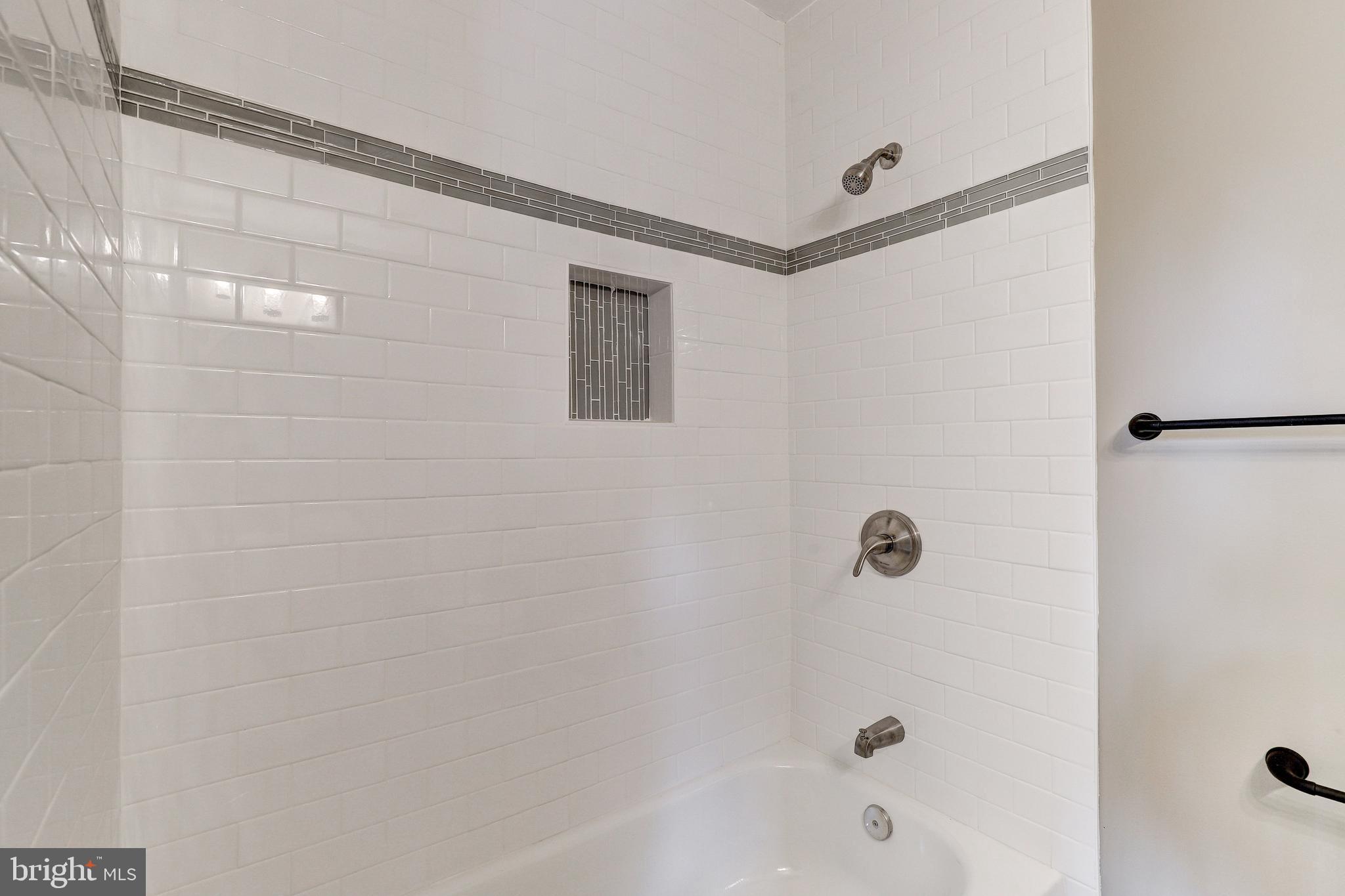 4220 PARKMONT AVENUE