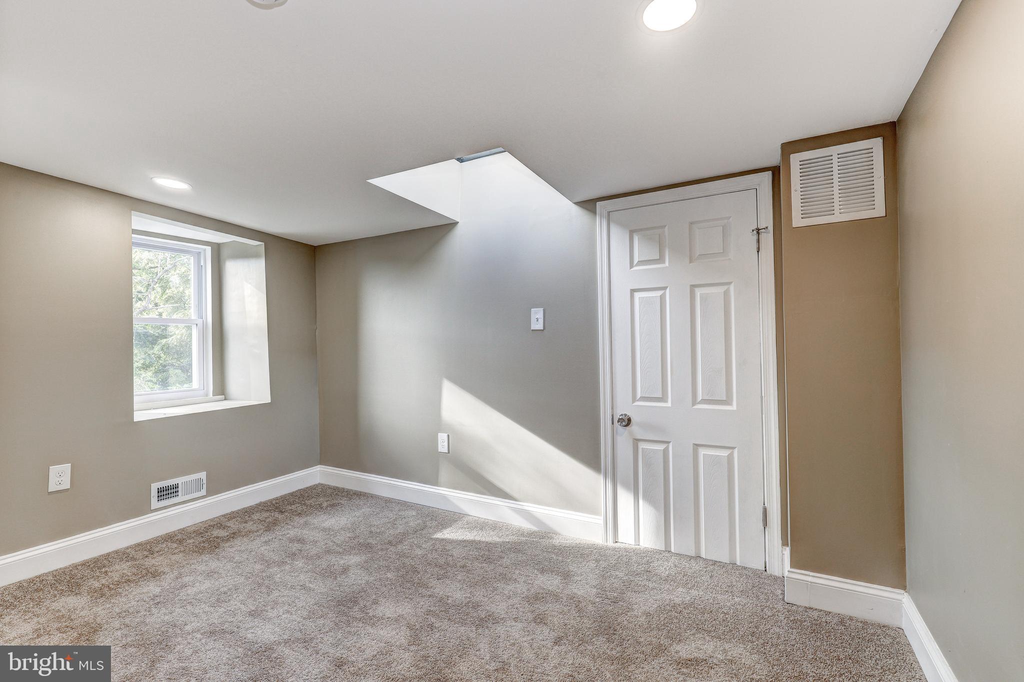 4220 PARKMONT AVENUE