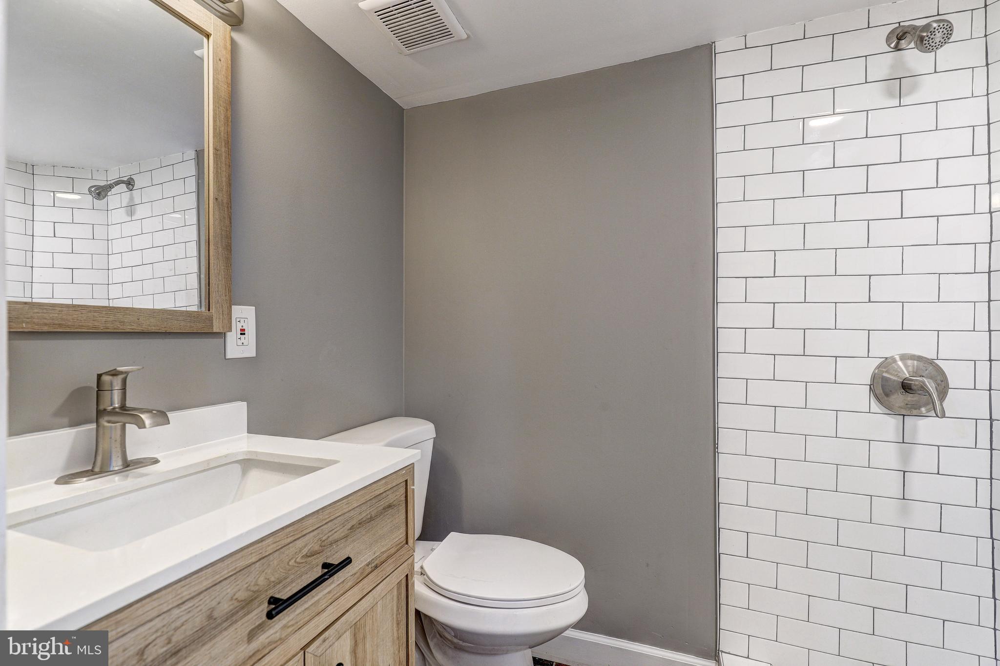 4220 PARKMONT AVENUE