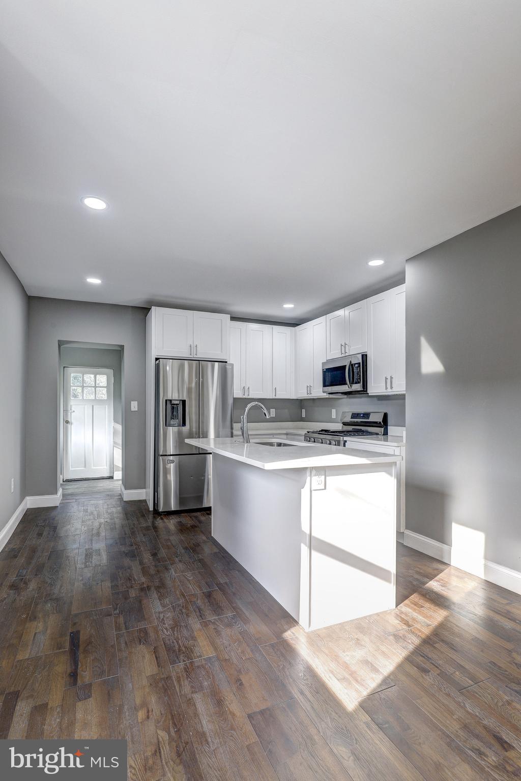 4220 PARKMONT AVENUE