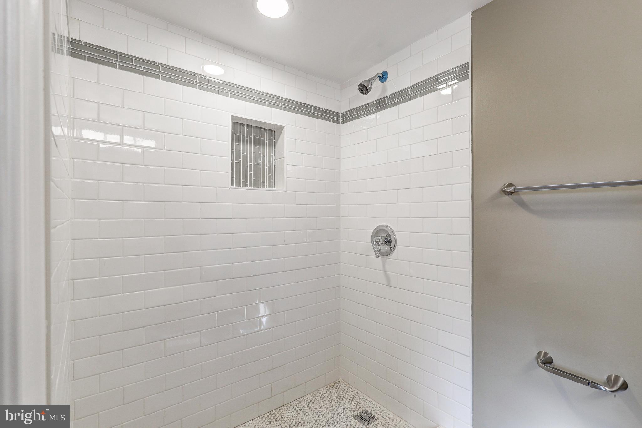 4220 PARKMONT AVENUE