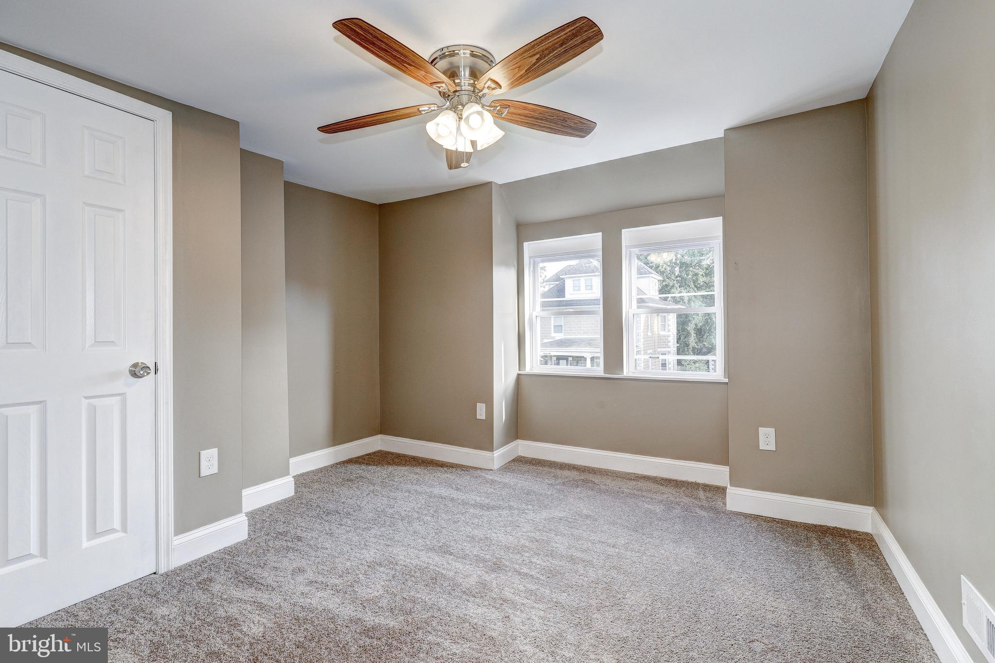 4220 PARKMONT AVENUE