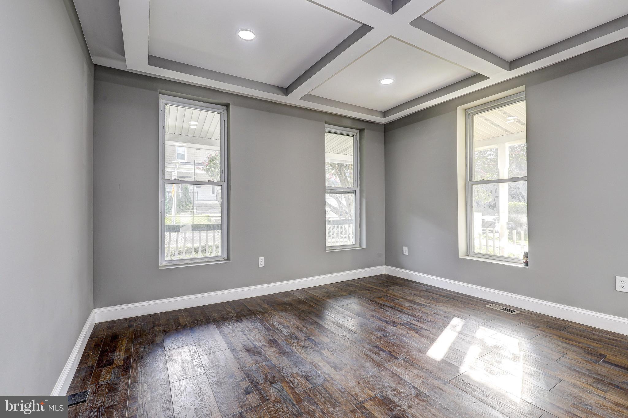 4220 PARKMONT AVENUE