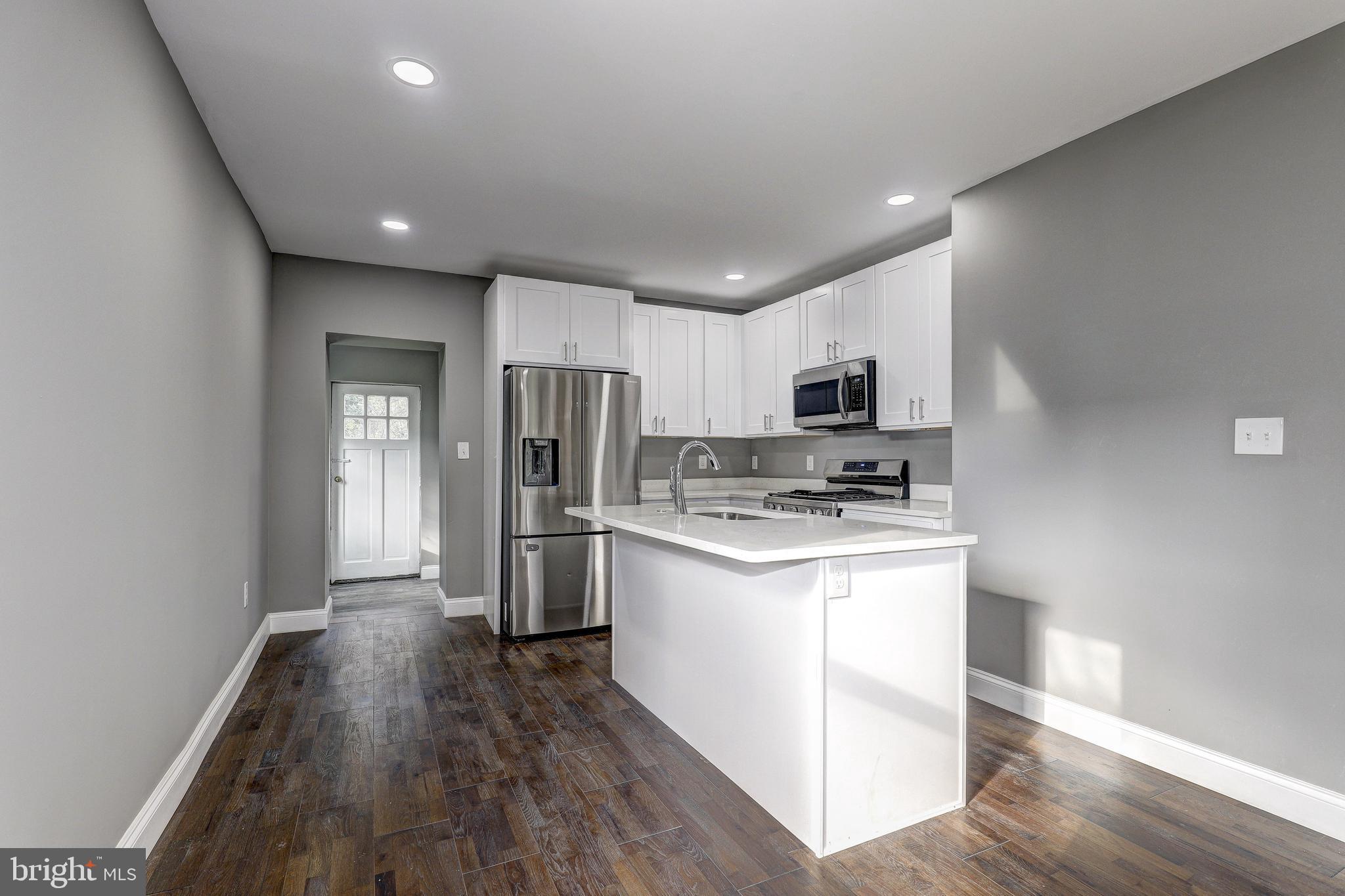 4220 PARKMONT AVENUE