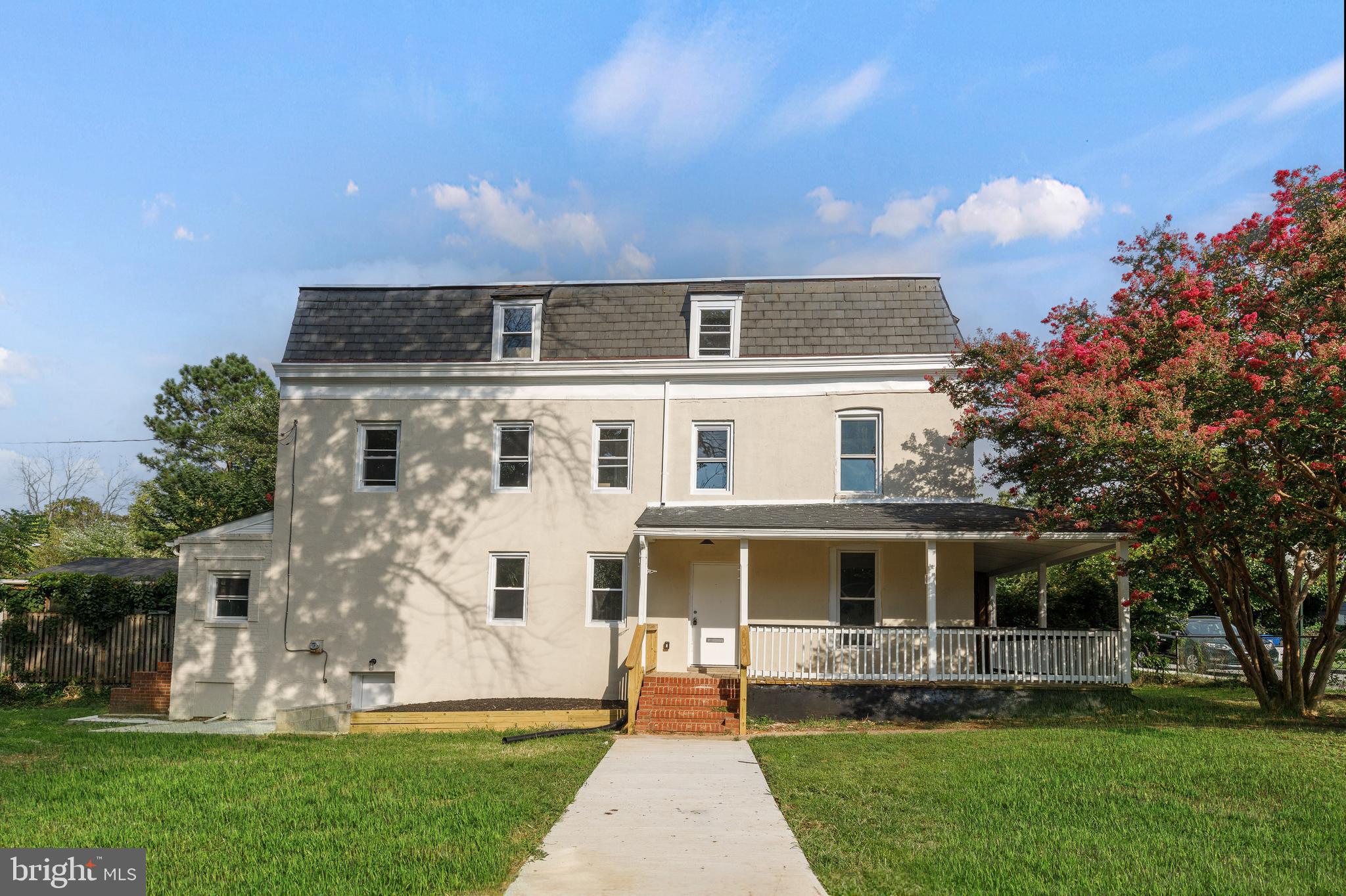 4220 PARKMONT AVENUE