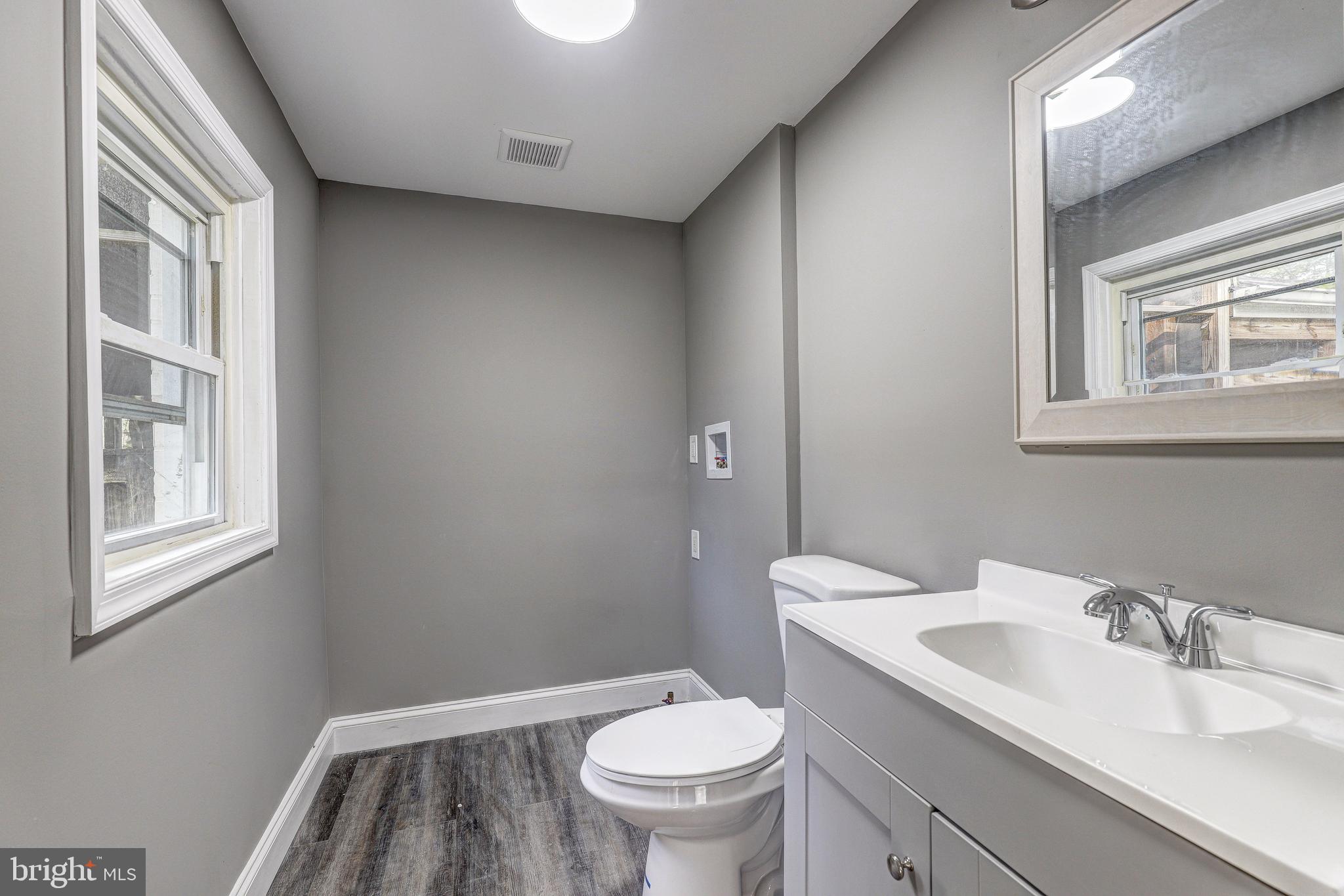 4220 PARKMONT AVENUE