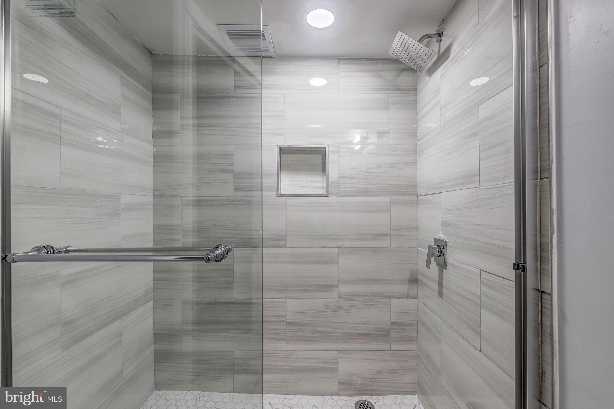 905 MOUNT HOLLY STREET