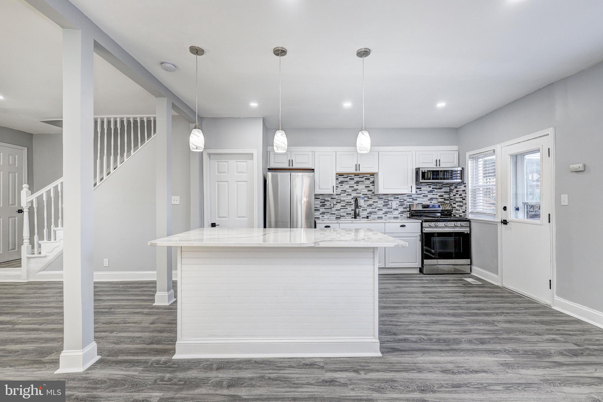 905 MOUNT HOLLY STREET