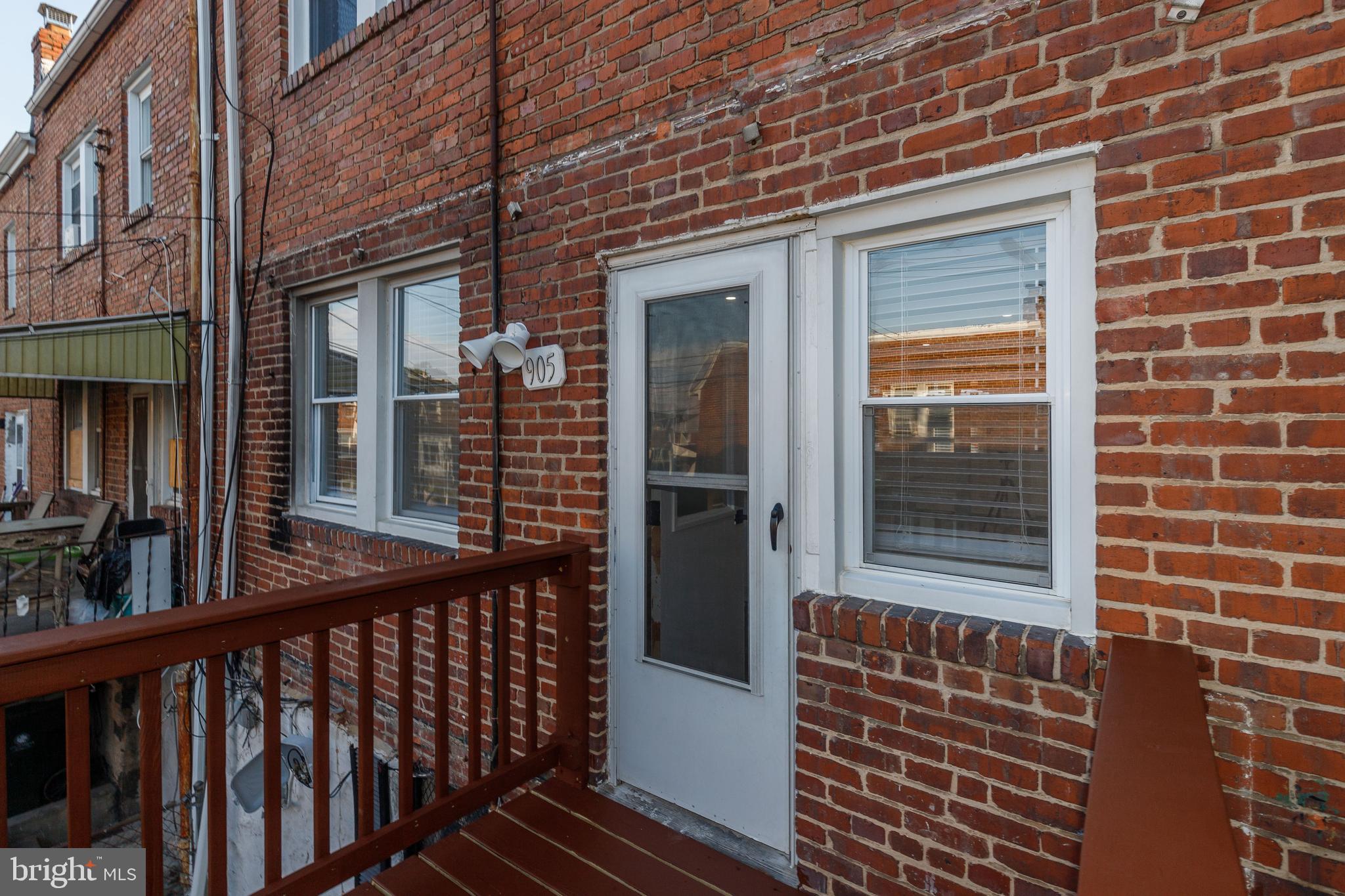 905 MOUNT HOLLY STREET