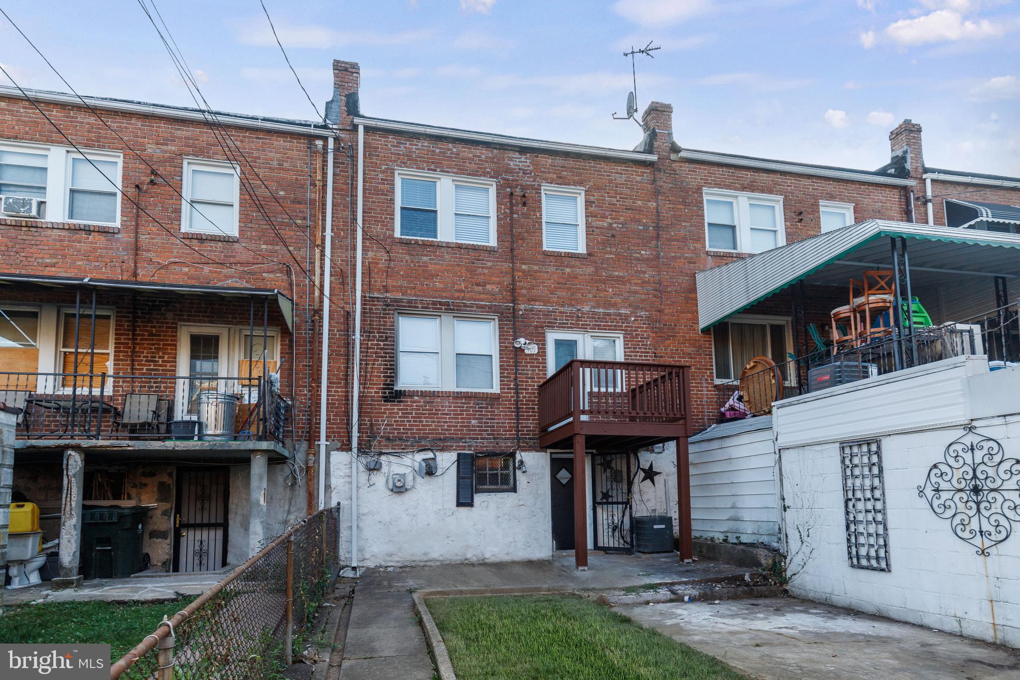 905 MOUNT HOLLY STREET