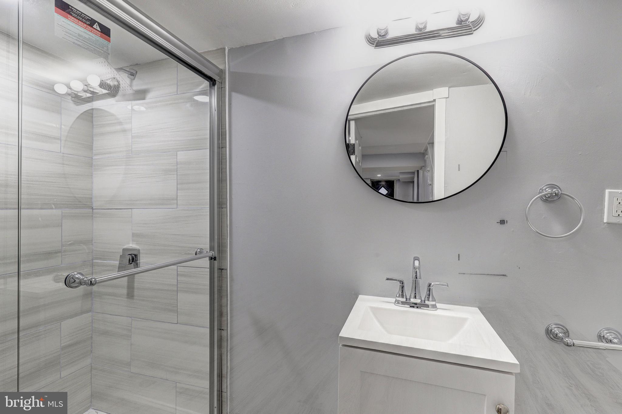 905 MOUNT HOLLY STREET