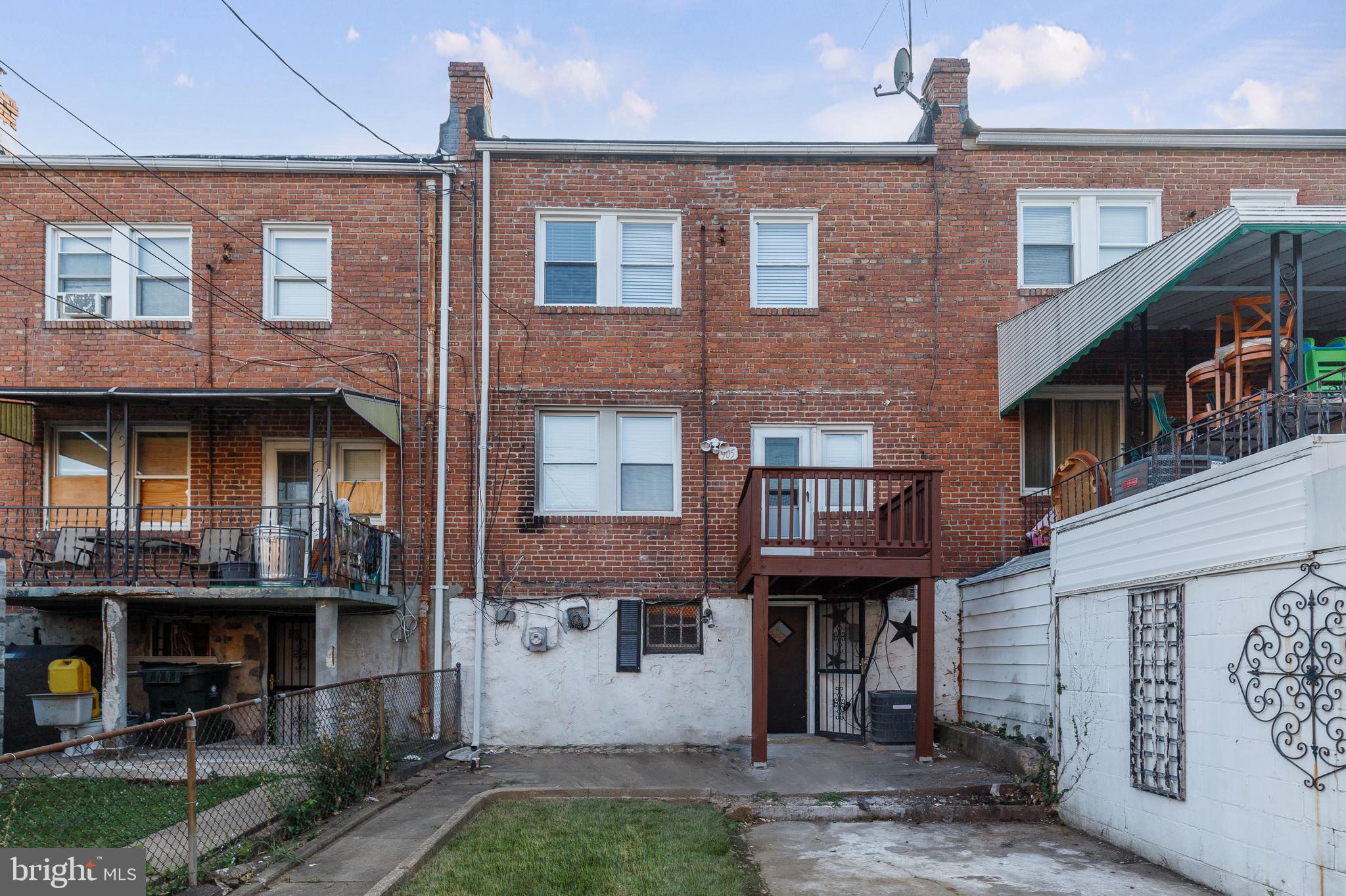 905 MOUNT HOLLY STREET