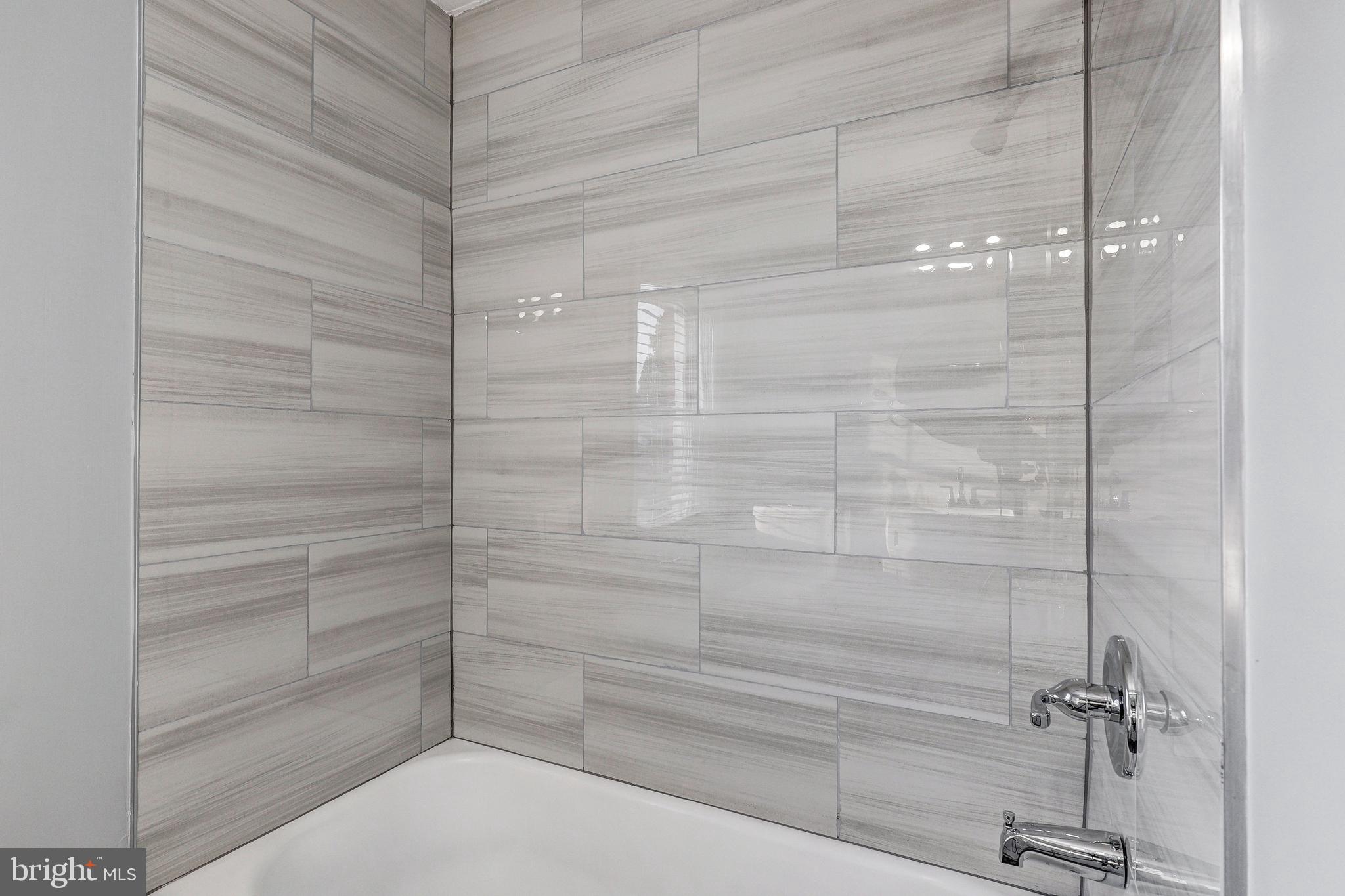 905 MOUNT HOLLY STREET