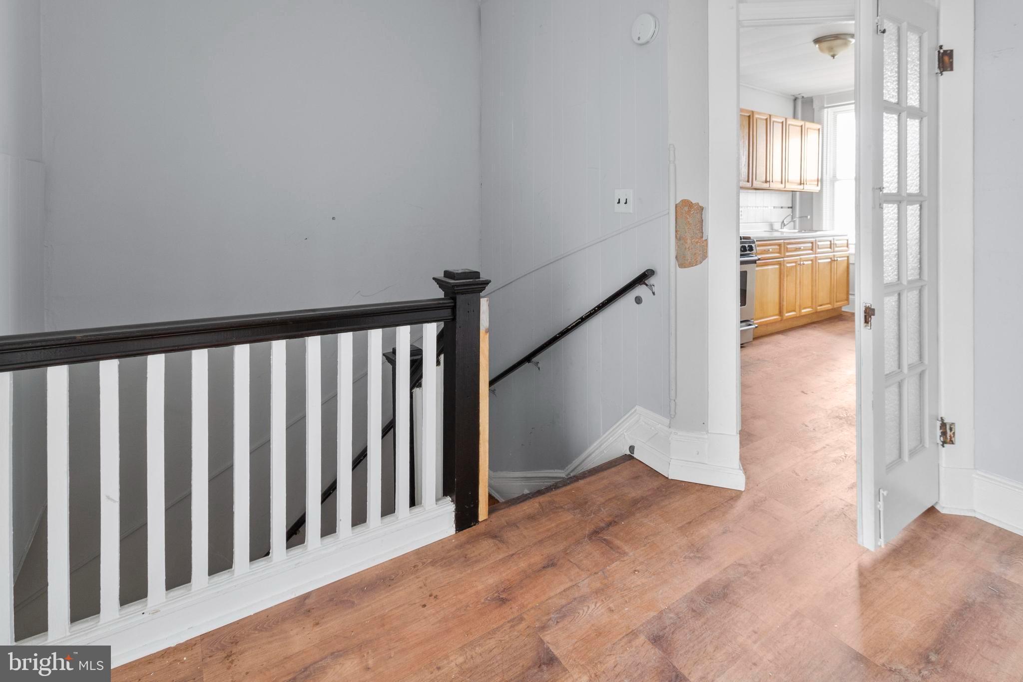 3814 W GARRISON AVENUE