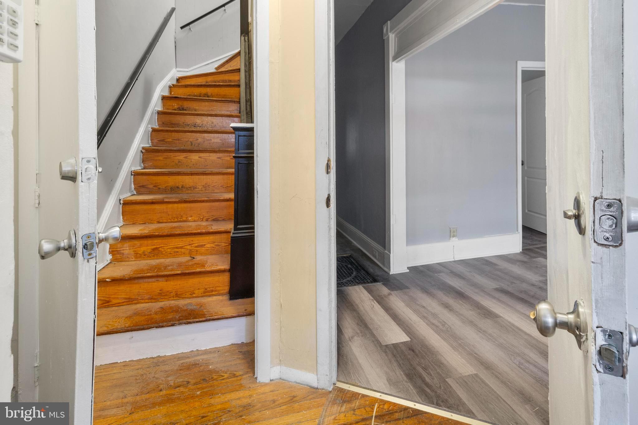 3814 W GARRISON AVENUE