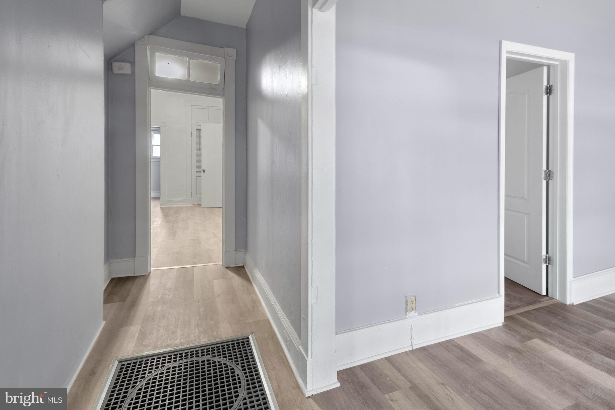 3814 W GARRISON AVENUE