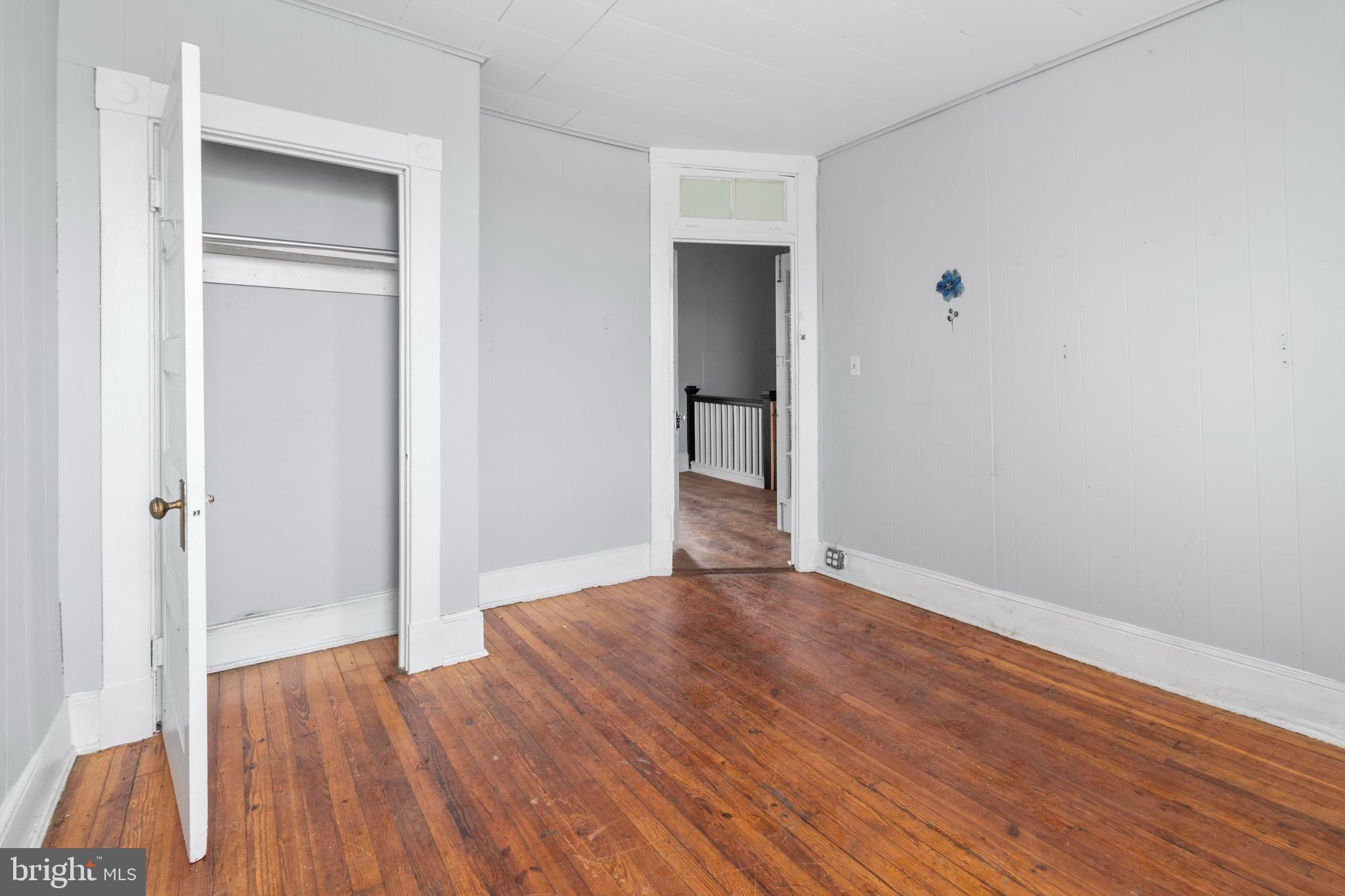 3814 W GARRISON AVENUE