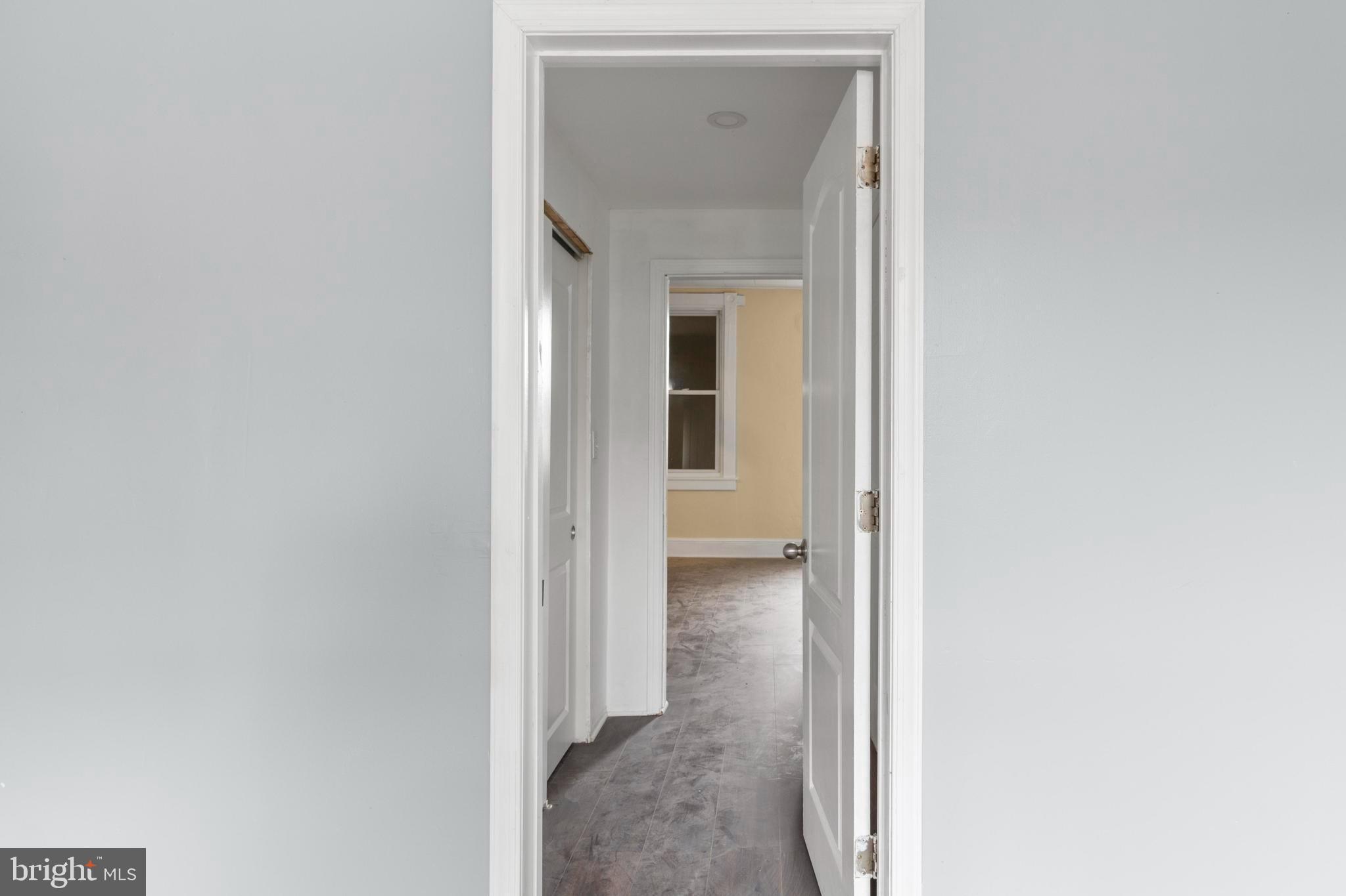 3814 W GARRISON AVENUE