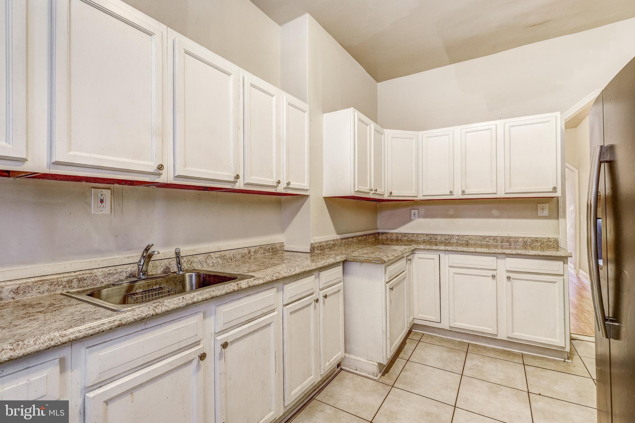 2419 WOODBROOK AVENUE