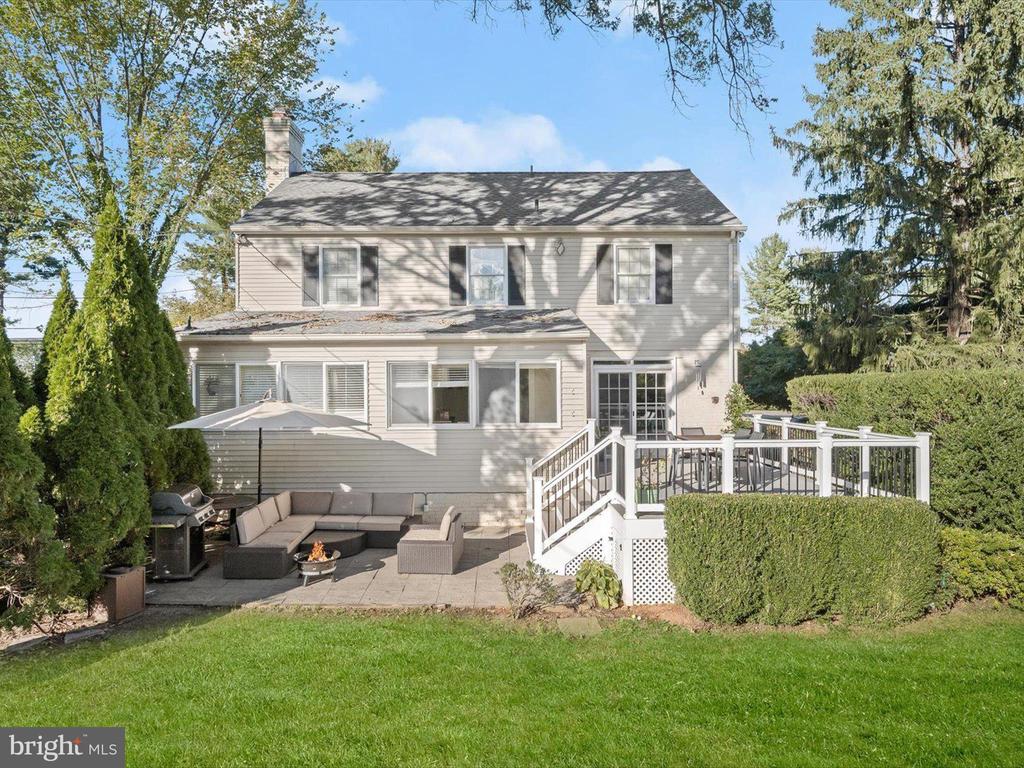 117 W LAKE AVENUE