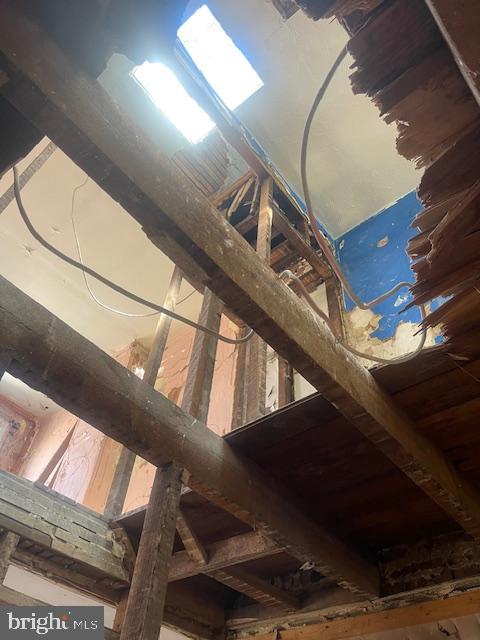 1540 N WOODYEAR STREET