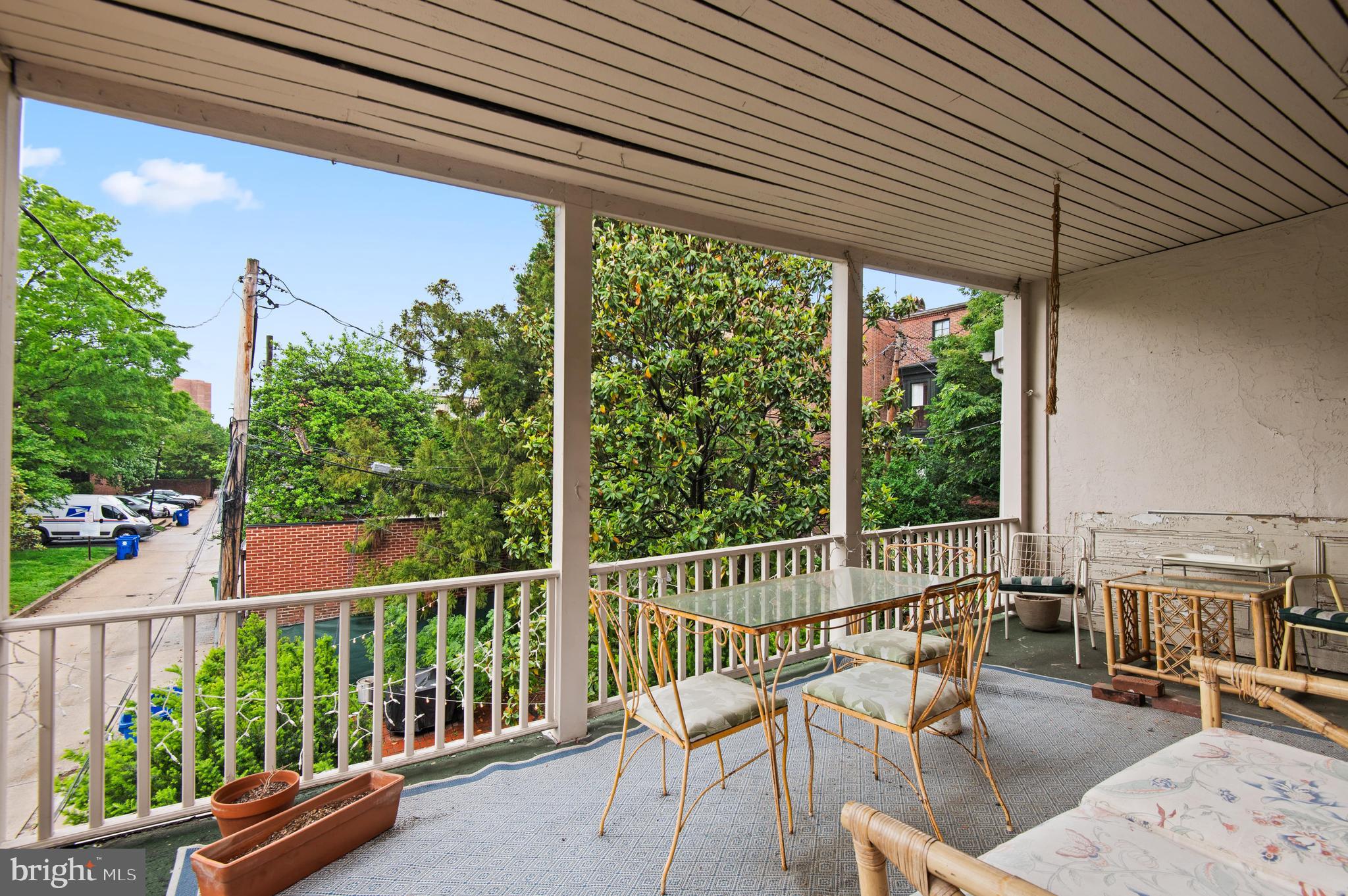 246 W LANVALE STREET