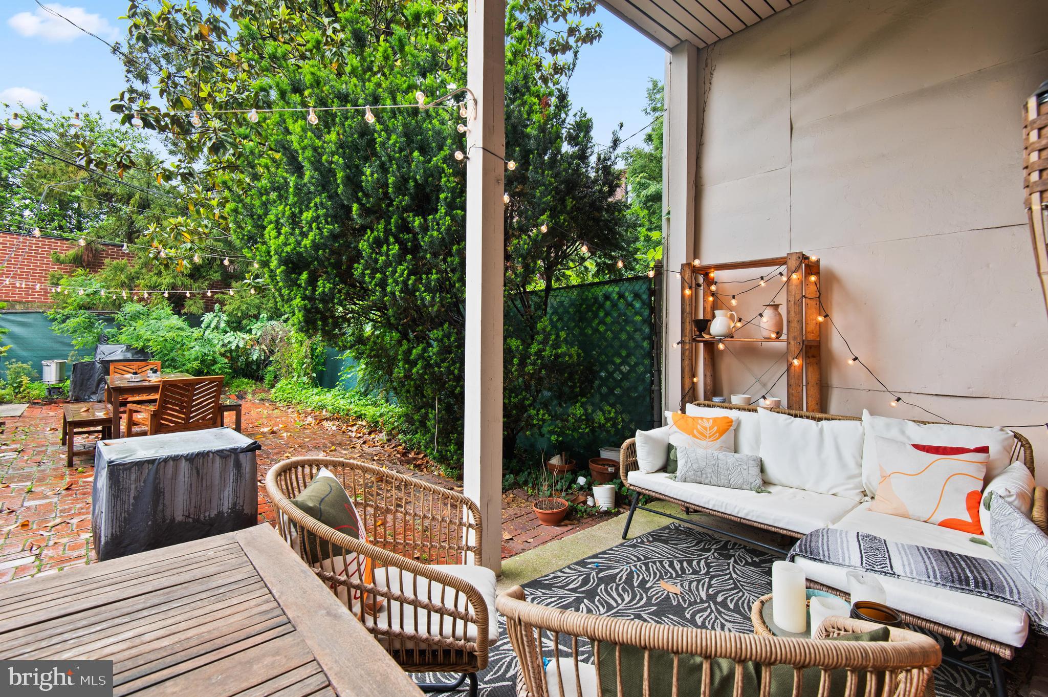 246 W LANVALE STREET