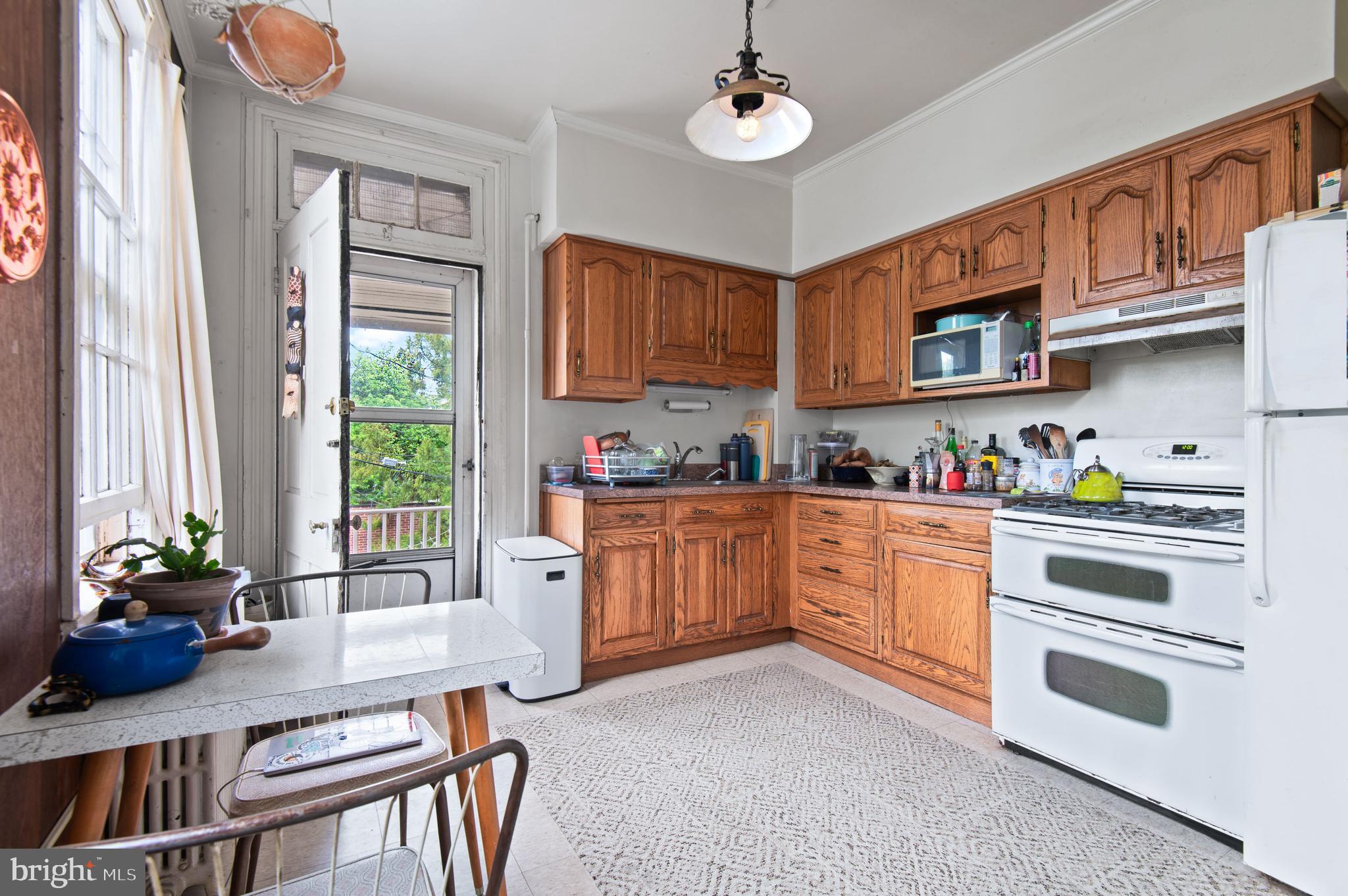 246 W LANVALE STREET