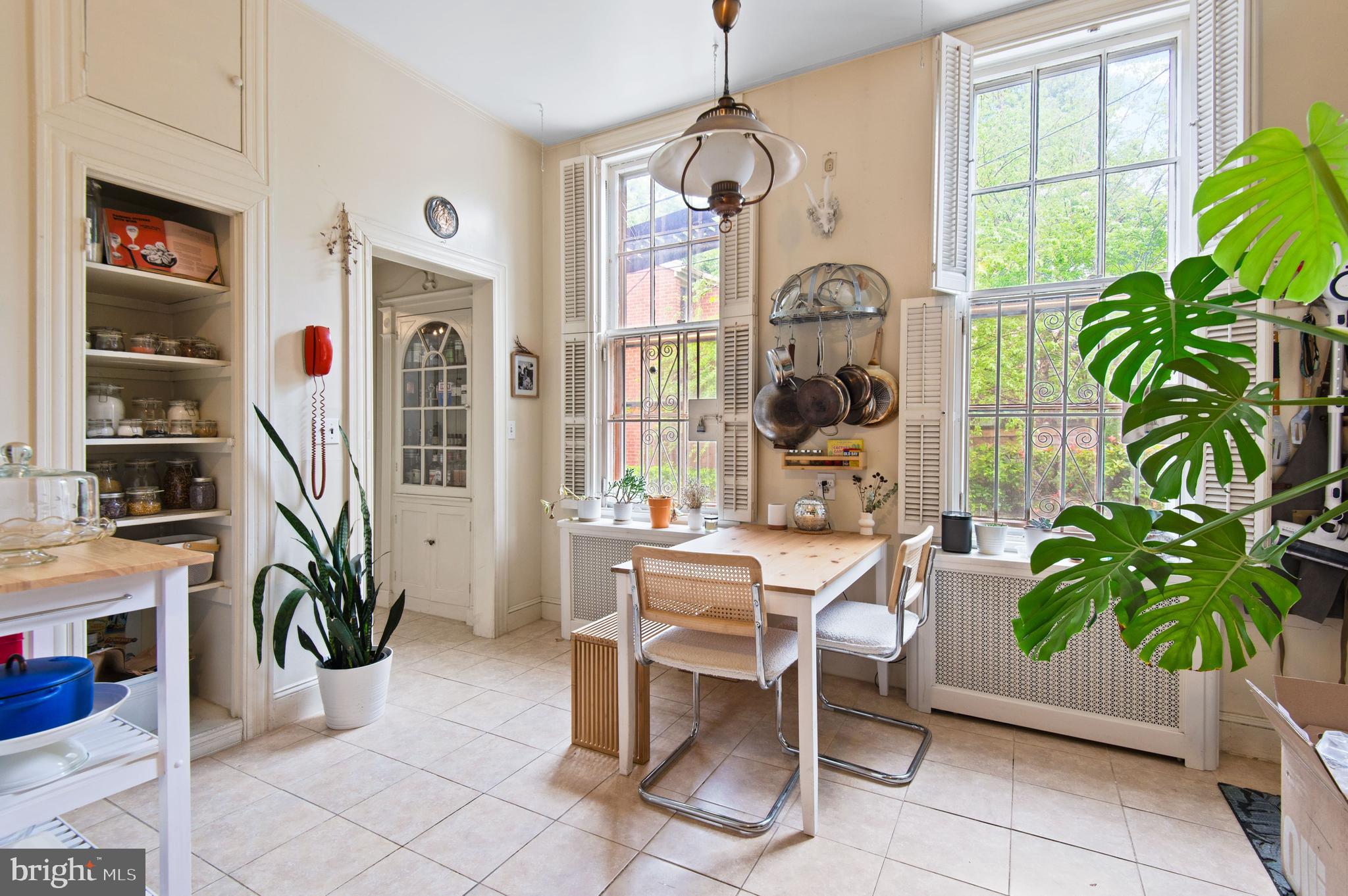 246 W LANVALE STREET