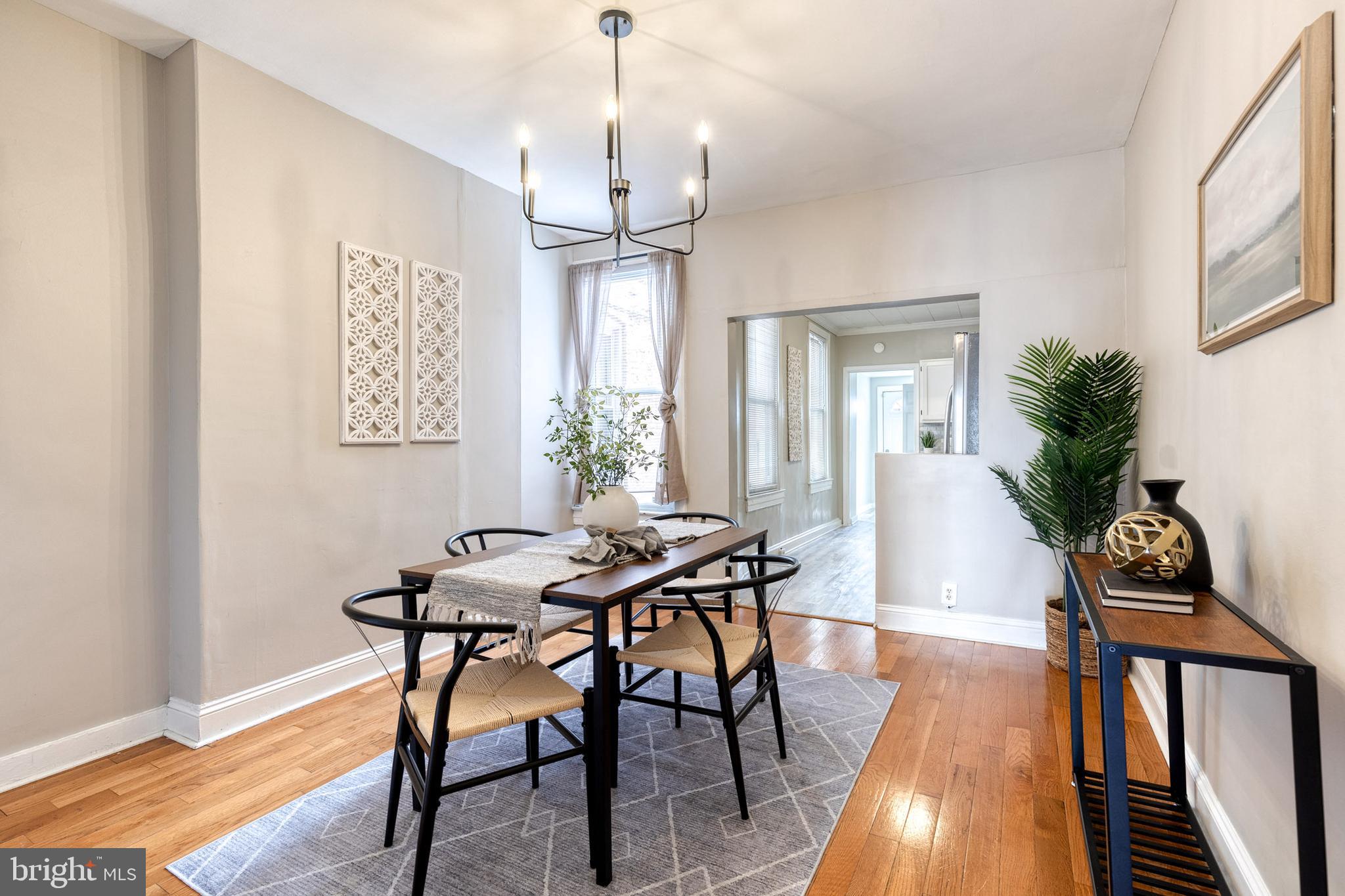 1304 MARSHALL STREET