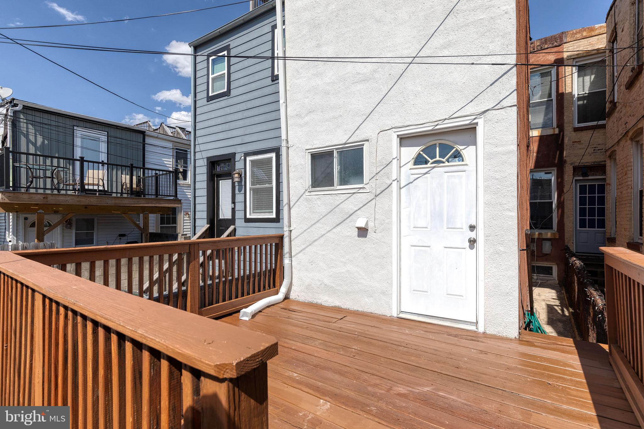 1304 MARSHALL STREET