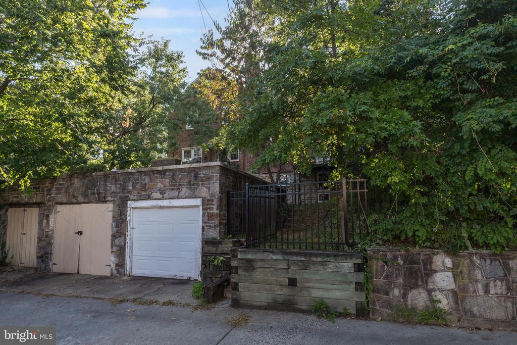3705 DELVERNE ROAD