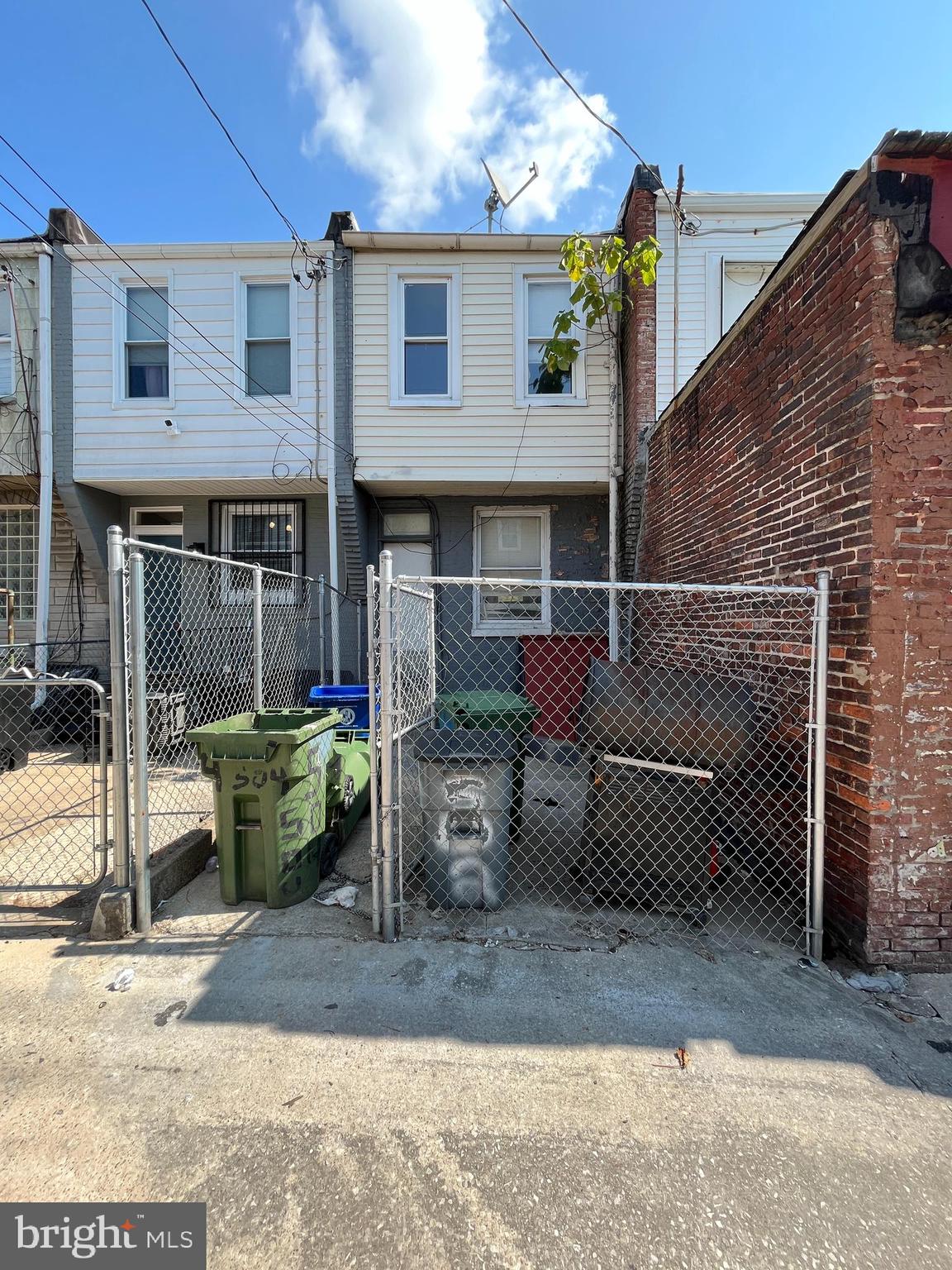 502 N ROBINSON STREET