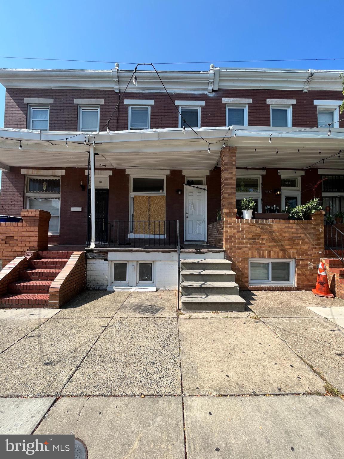 502 N ROBINSON STREET