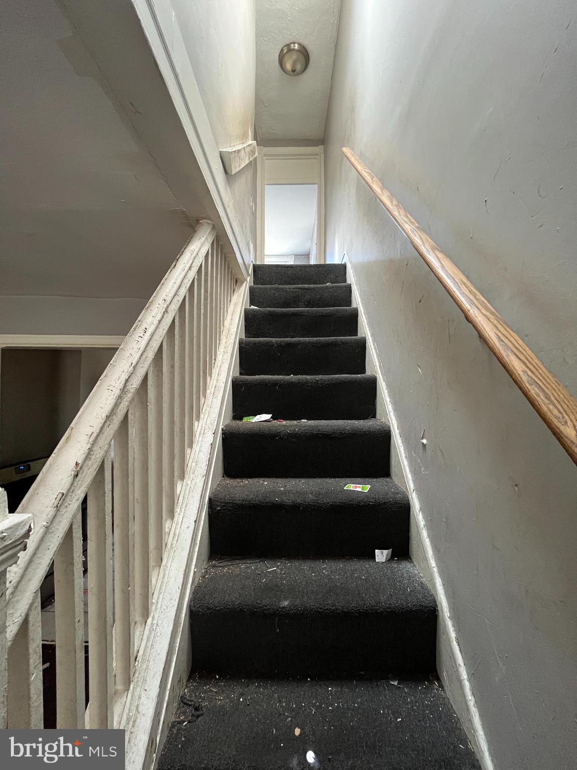 502 N ROBINSON STREET