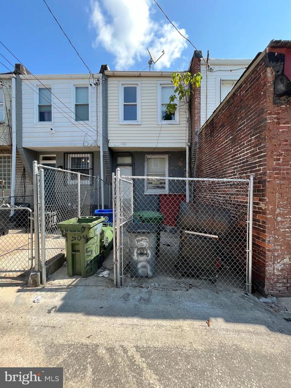 502 N ROBINSON STREET