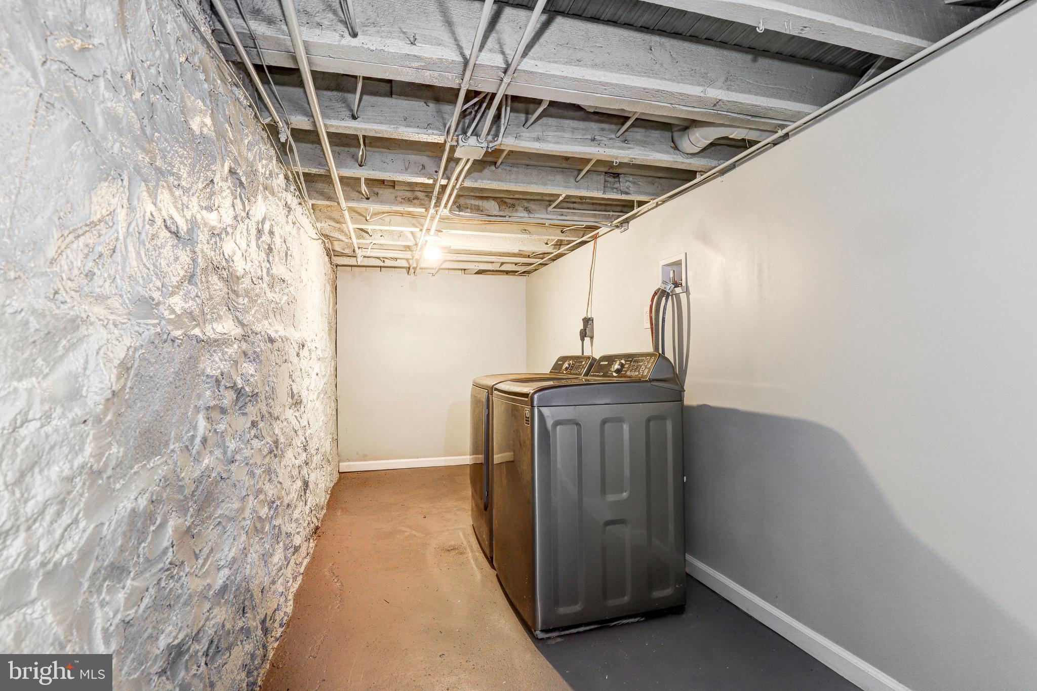 1805 N MONROE STREET N