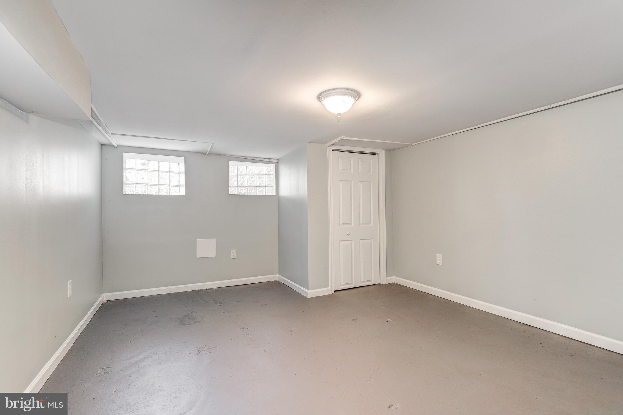 1805 N MONROE STREET N