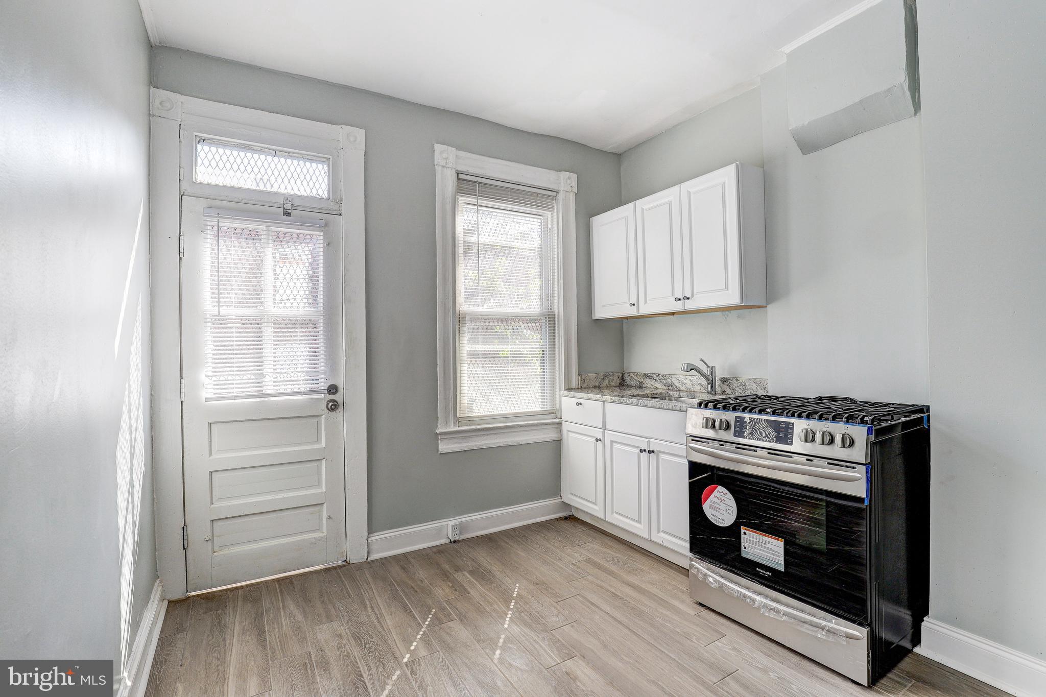 1805 N MONROE STREET N